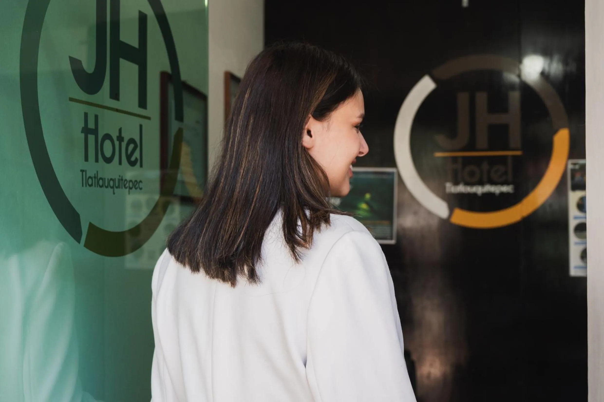 Logo/Certificate/Sign in JH Hotel Tlatlauqui