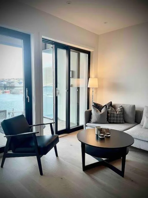 Living room, Bed in Vervet apartment