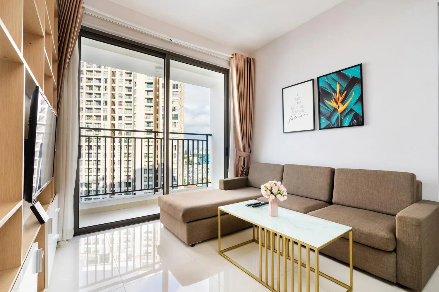 YO's Homes Rivergate Apartment Infinity Pool Near District 1