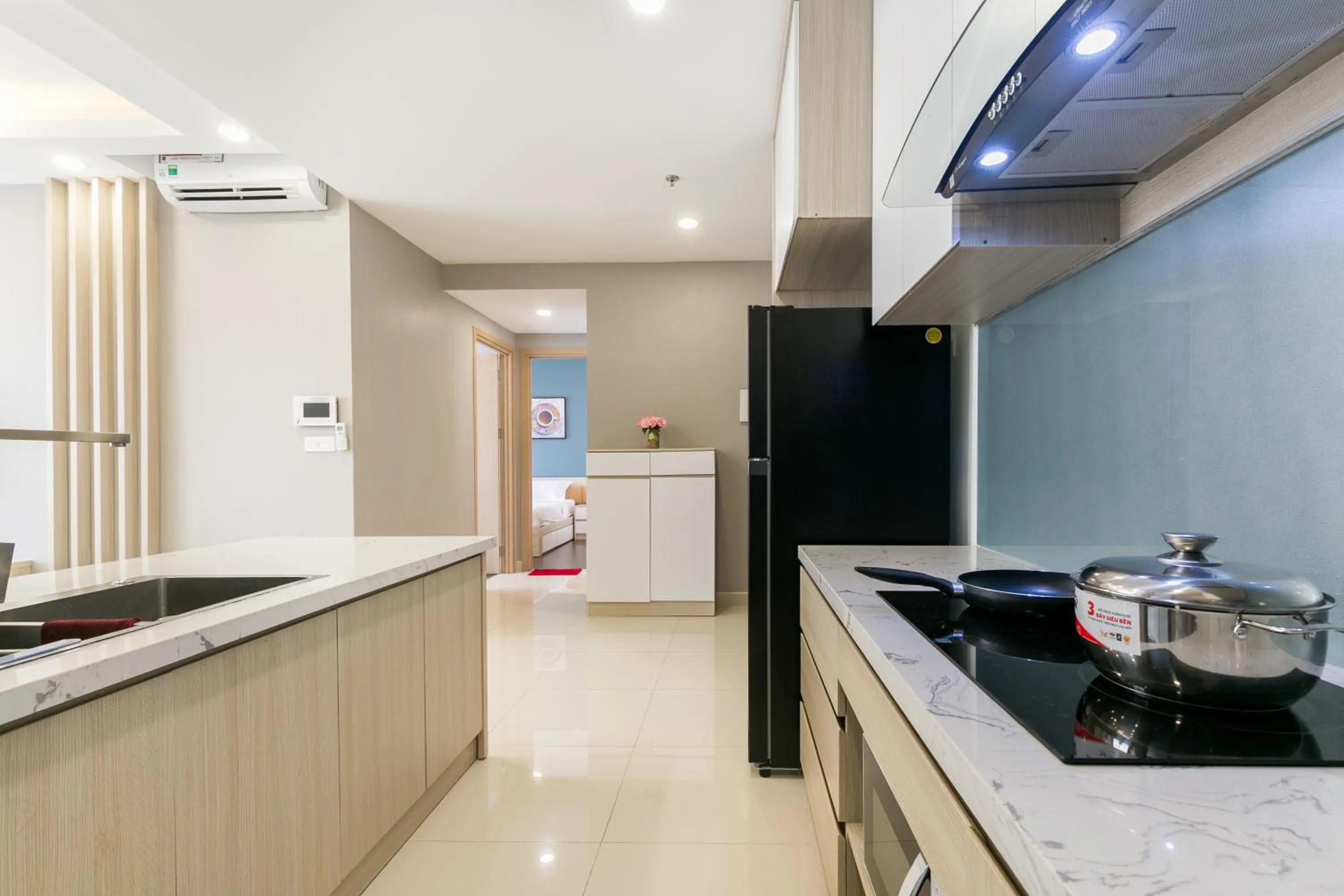 YO's Homes Rivergate Apartment Infinity Pool Near District 1