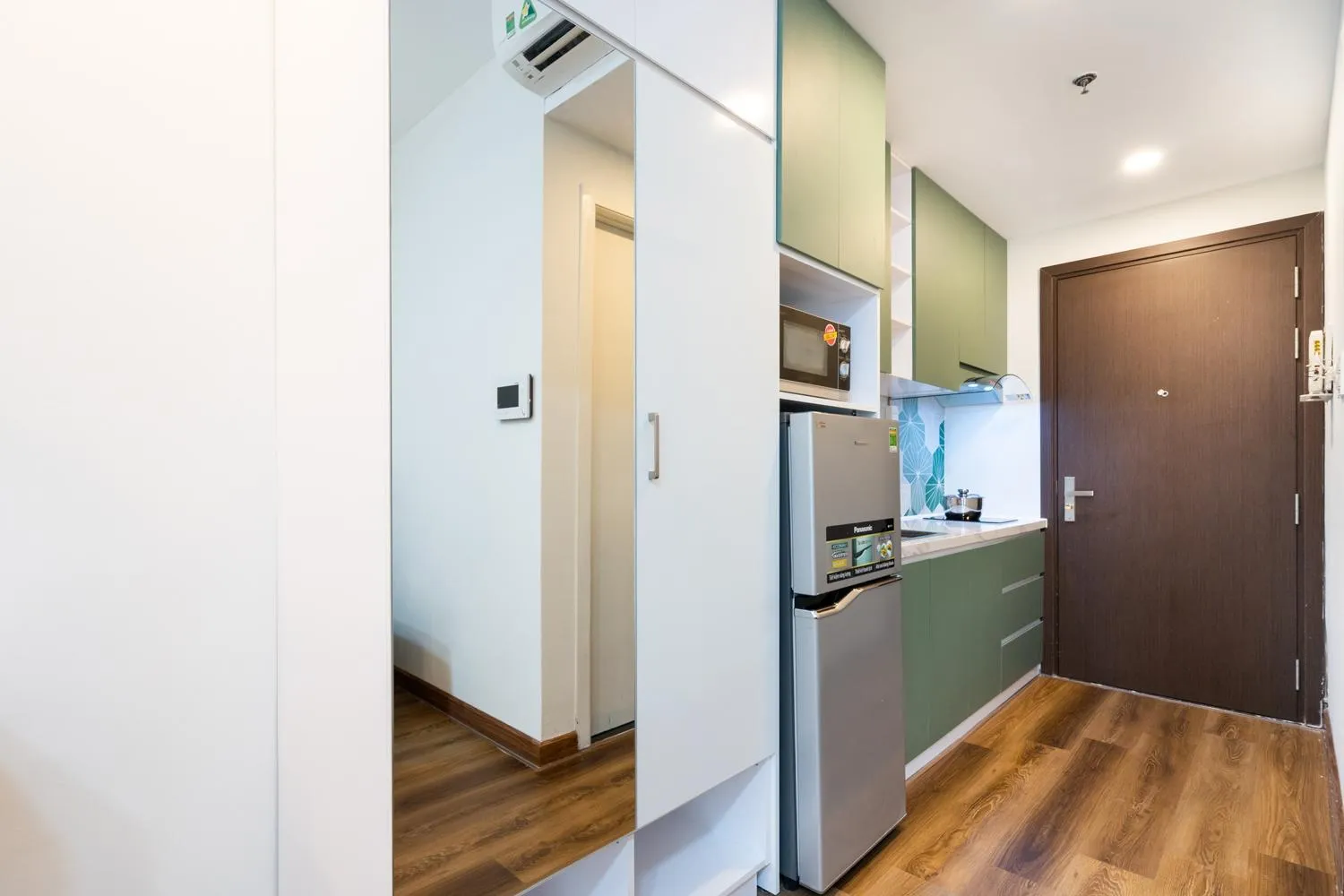 YO's Homes Rivergate Apartment Infinity Pool Near District 1