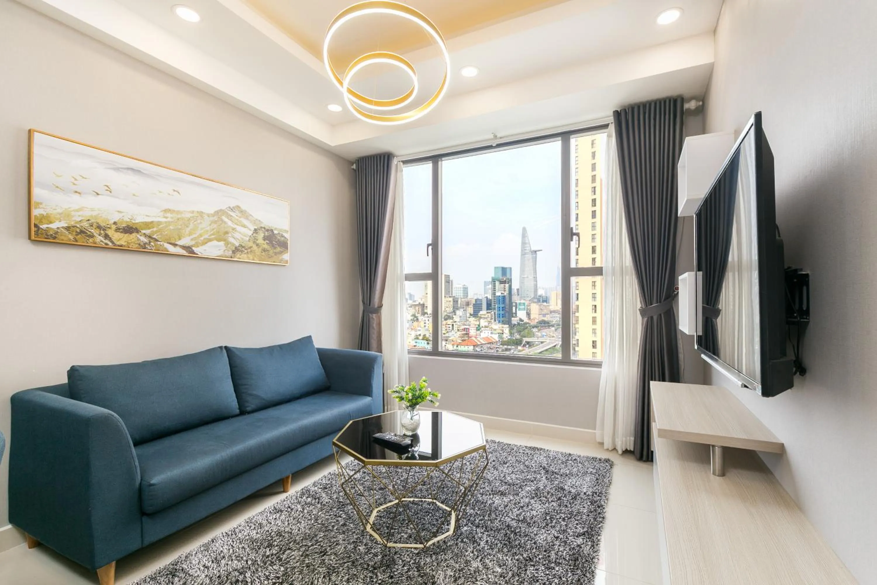 YO's Homes Rivergate Apartment Infinity Pool Near District 1