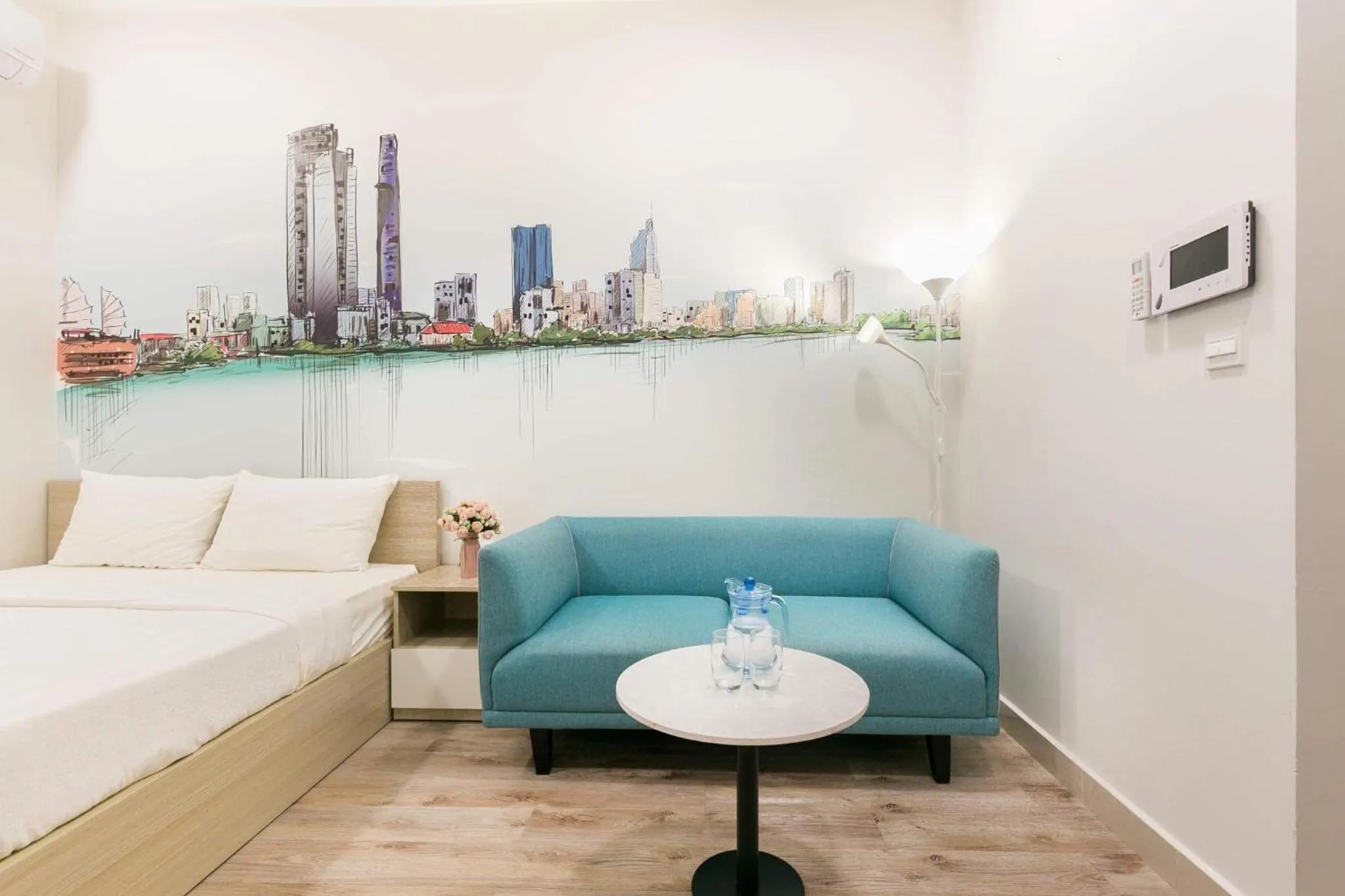 Bed in YO's Homes Rivergate Apartment Infinity Pool Near District 1