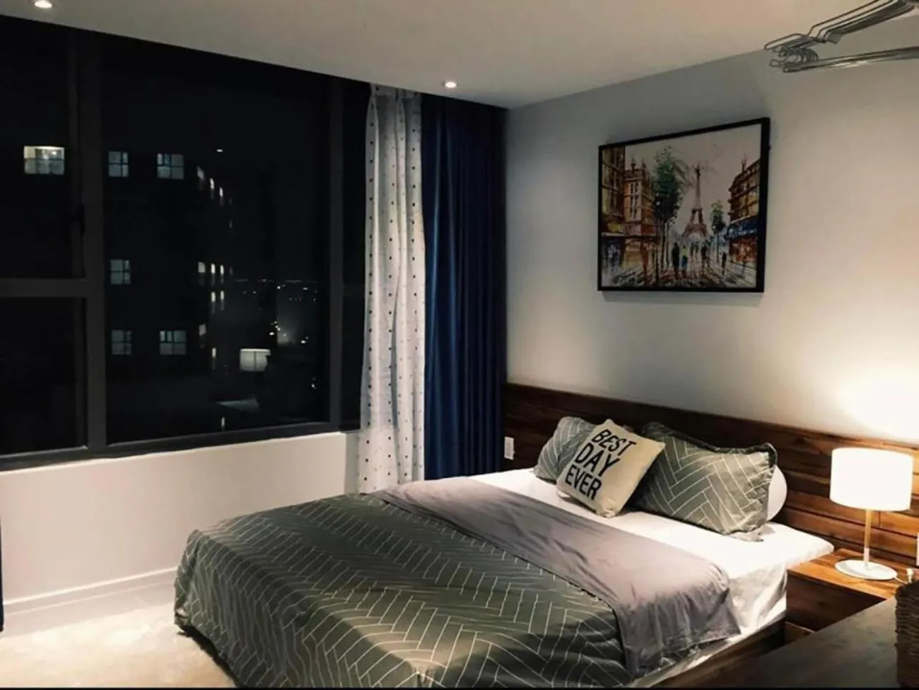 Bed in YO's Homes Rivergate Apartment Infinity Pool Near District 1