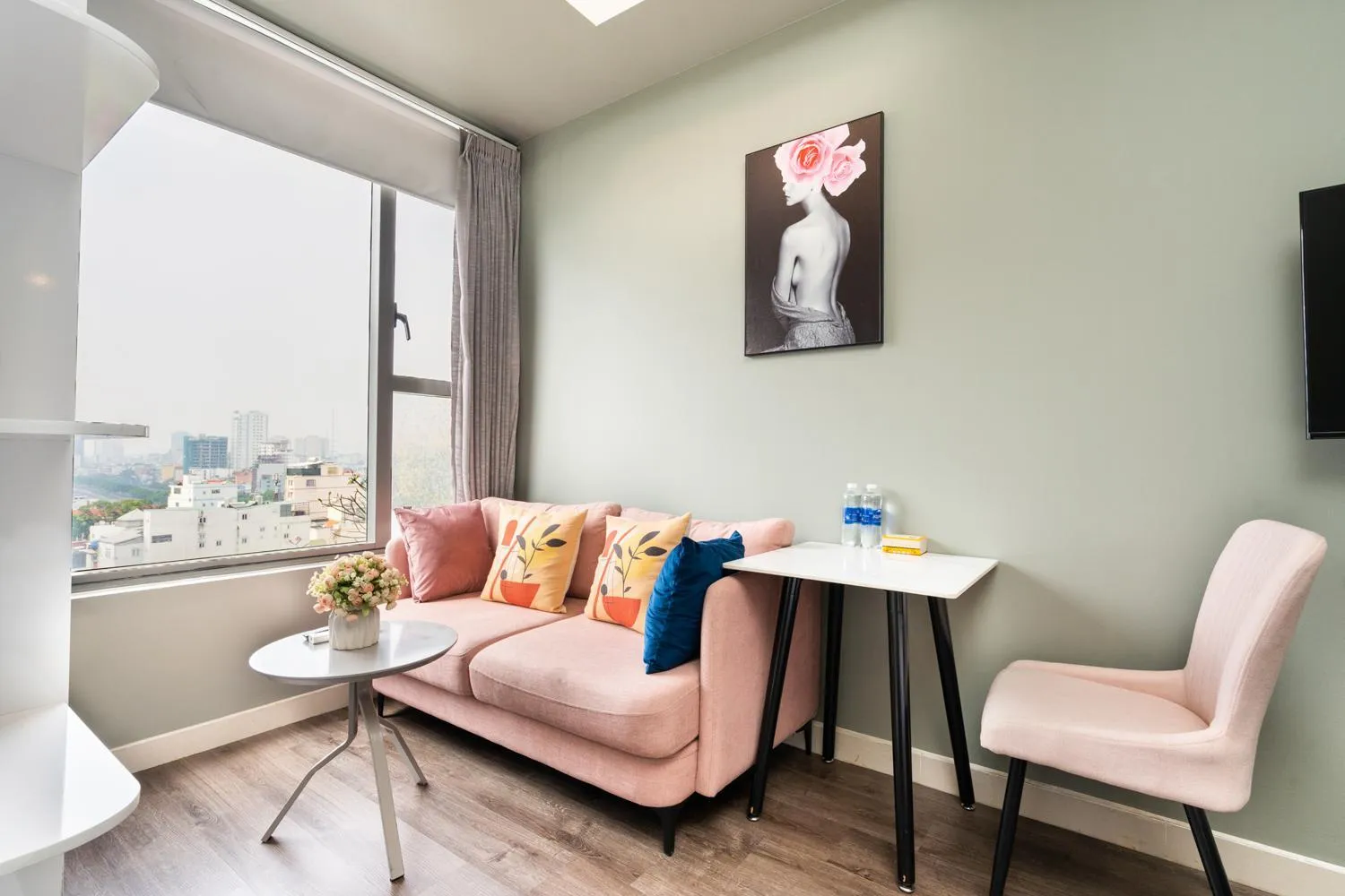 YO's Homes Rivergate Apartment Infinity Pool Near District 1