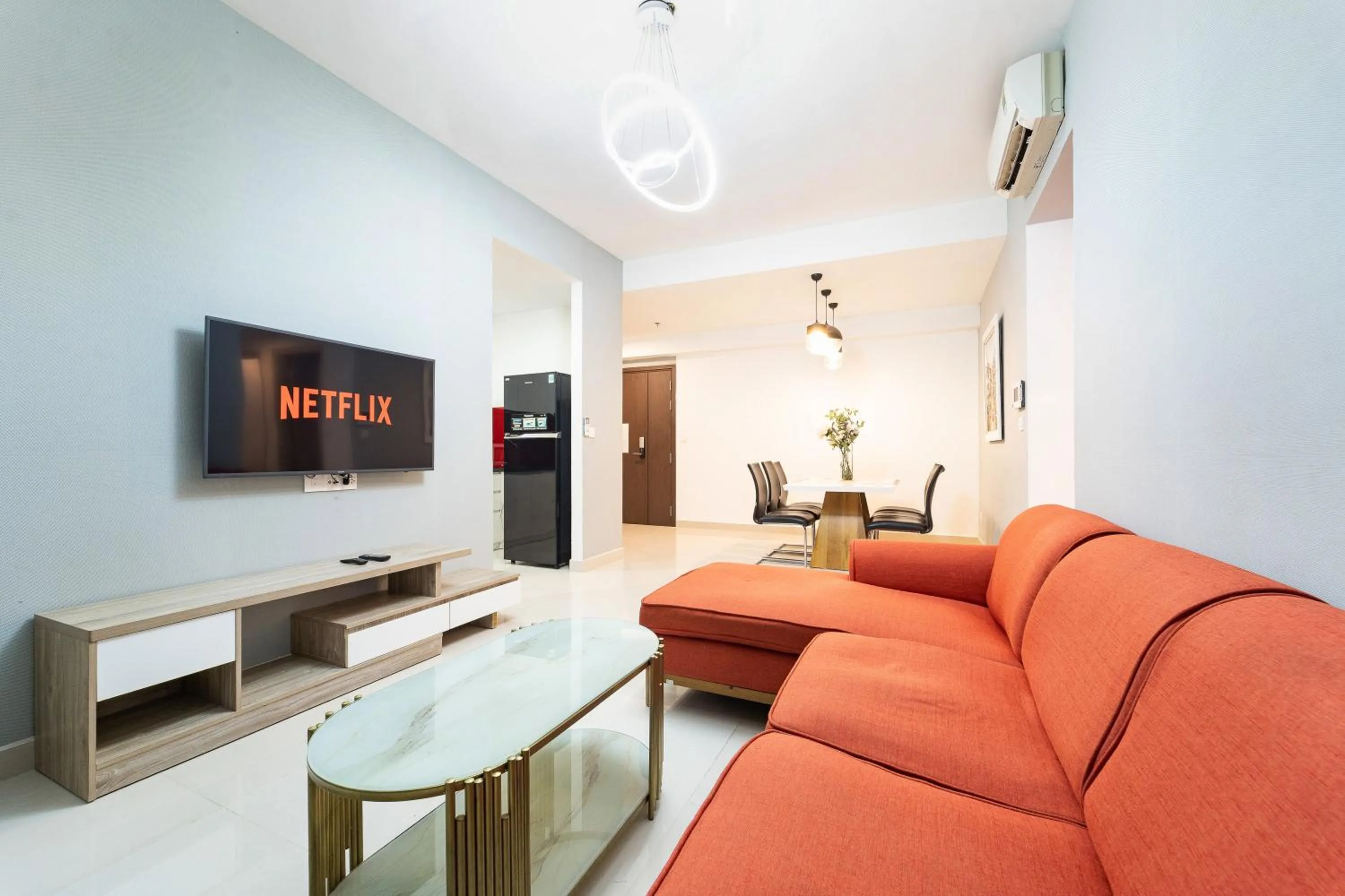 YO's Homes Rivergate Apartment Infinity Pool Near District 1