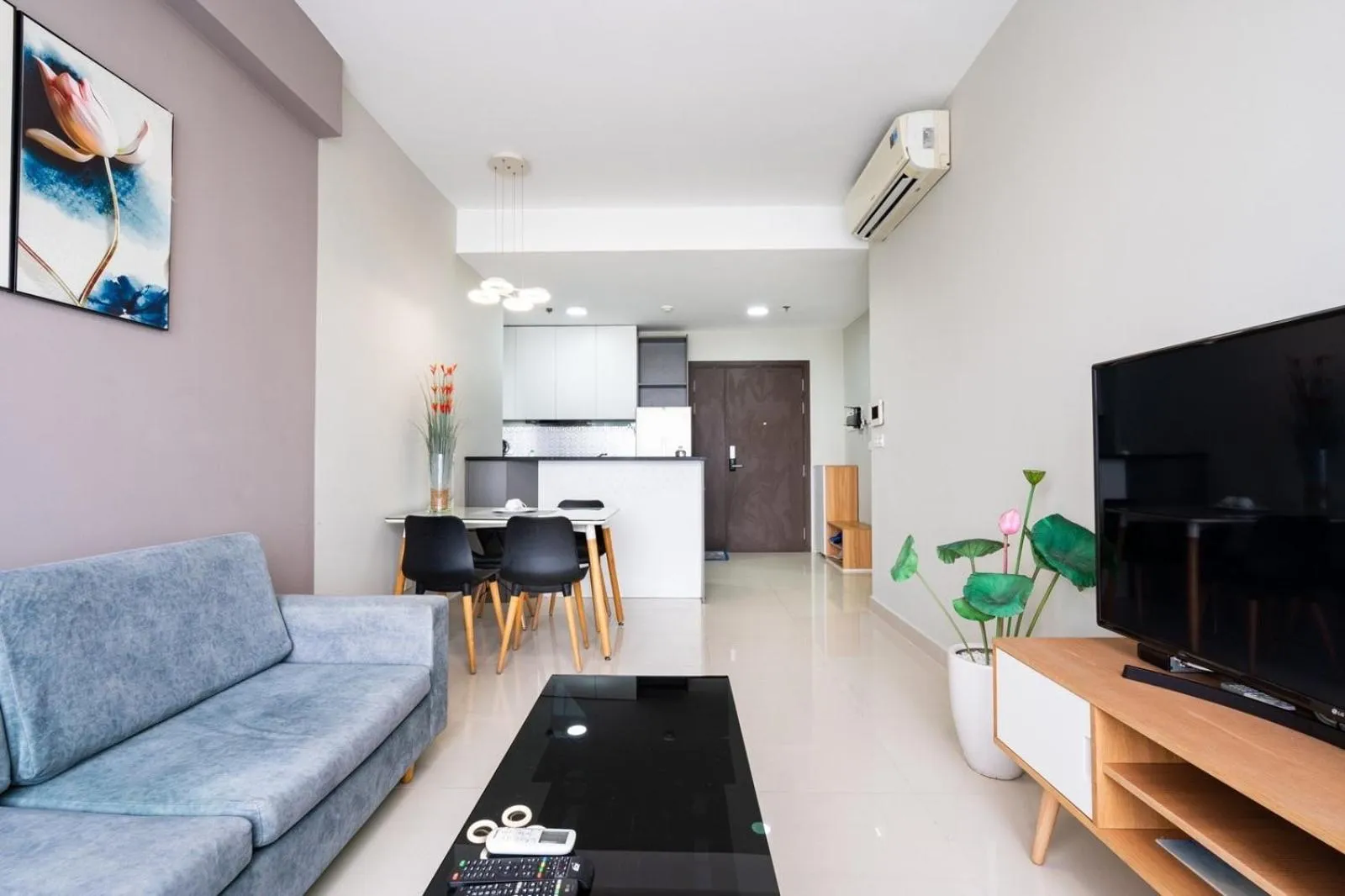 YO's Homes Rivergate Apartment Infinity Pool Near District 1