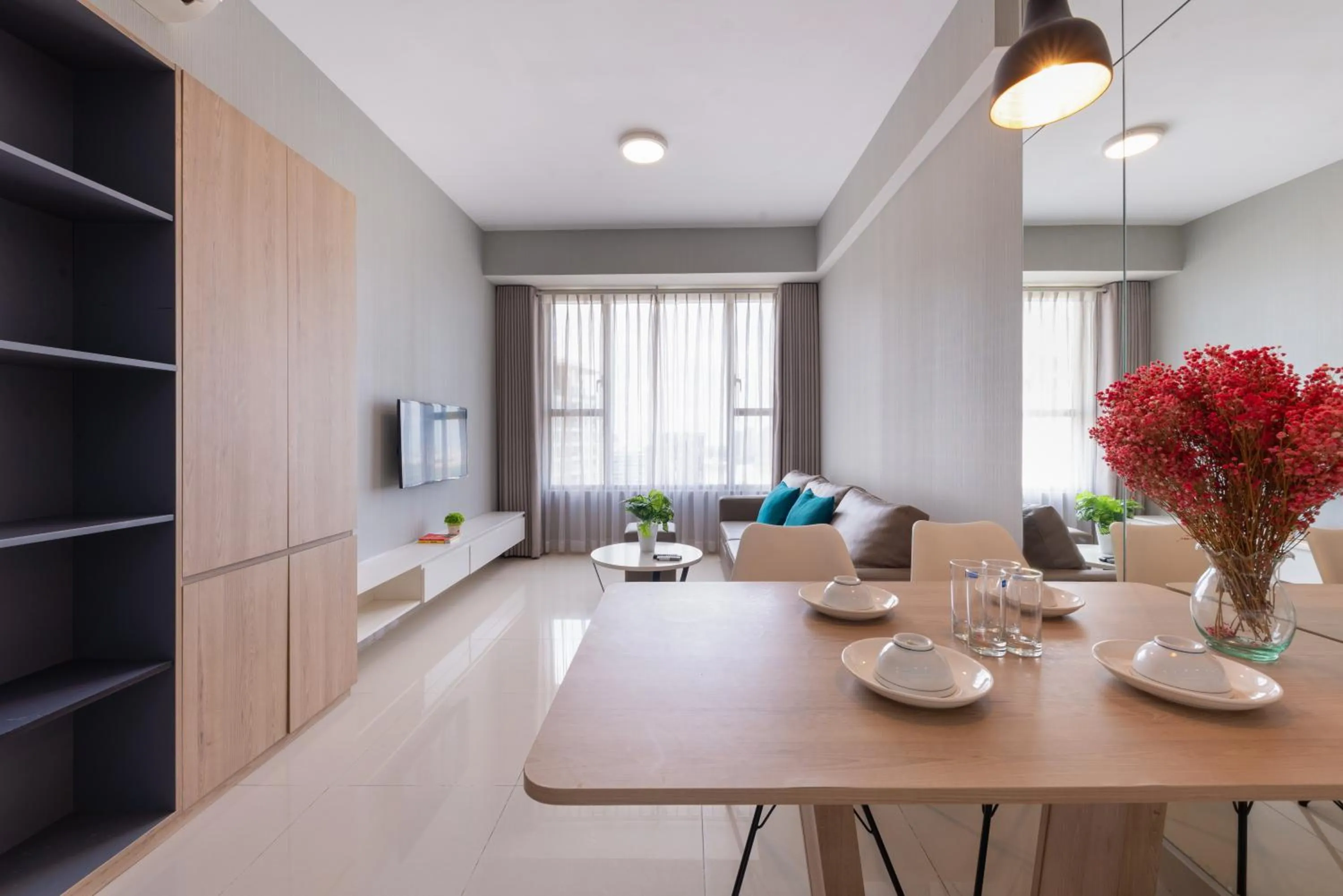 YO's Homes Rivergate Apartment Infinity Pool Near District 1