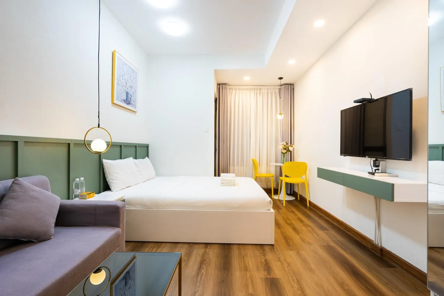 Bed in YO's Homes Rivergate Apartment Infinity Pool Near District 1