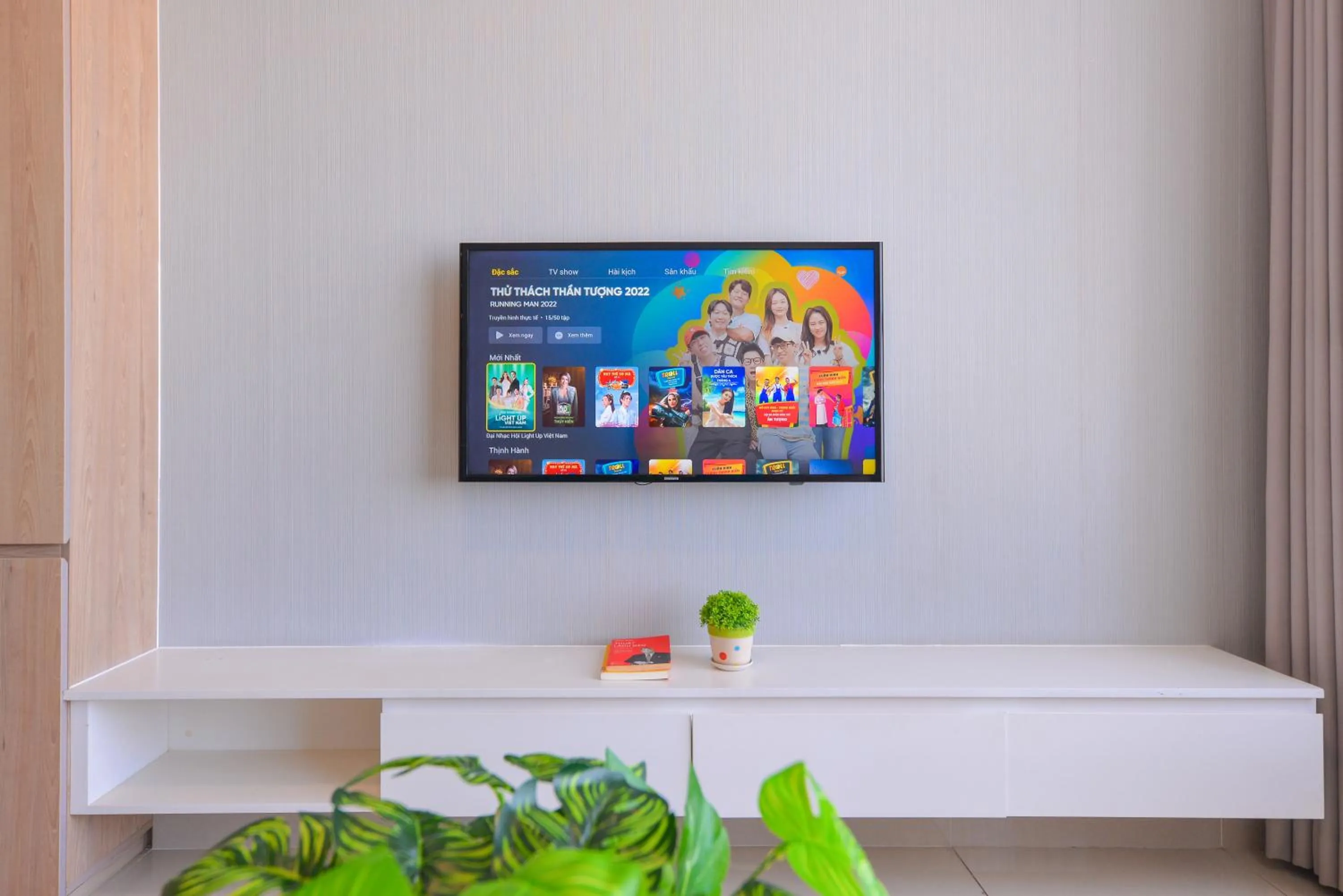 YO's Homes Rivergate Apartment Infinity Pool Near District 1