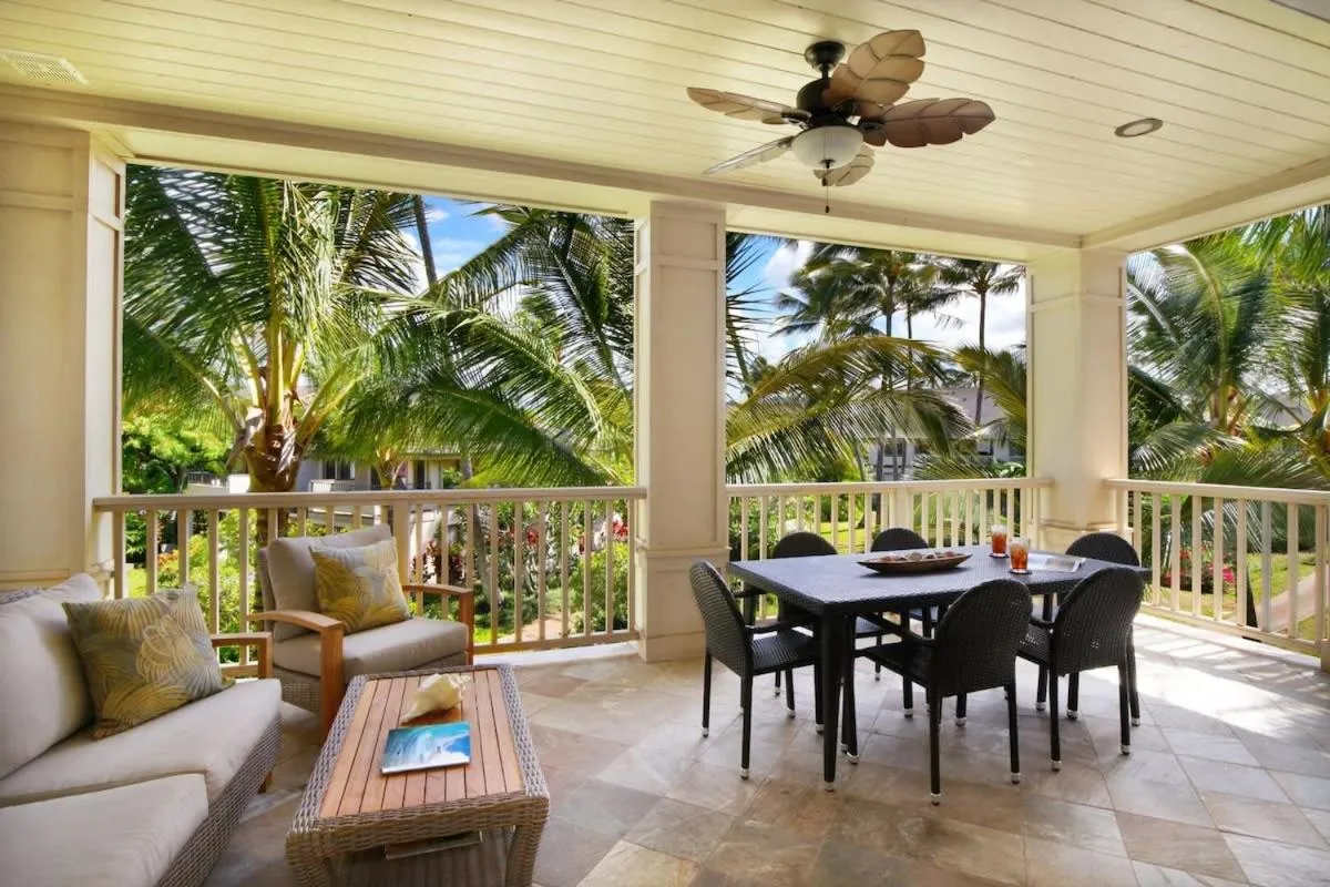 D211 Second Floor 3-bedroom Poolside Lanai