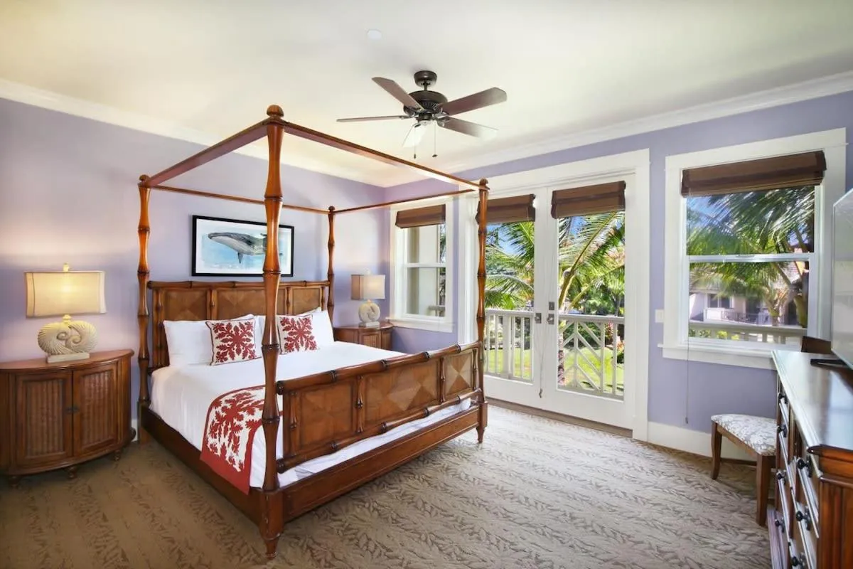 D211 Second Floor 3-bedroom Poolside Lanai