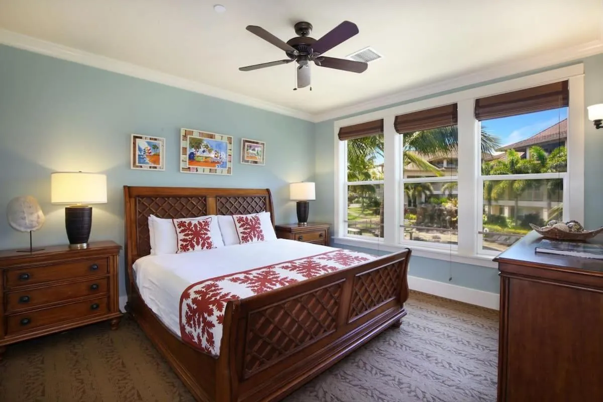 D211 Second Floor 3-bedroom Poolside Lanai