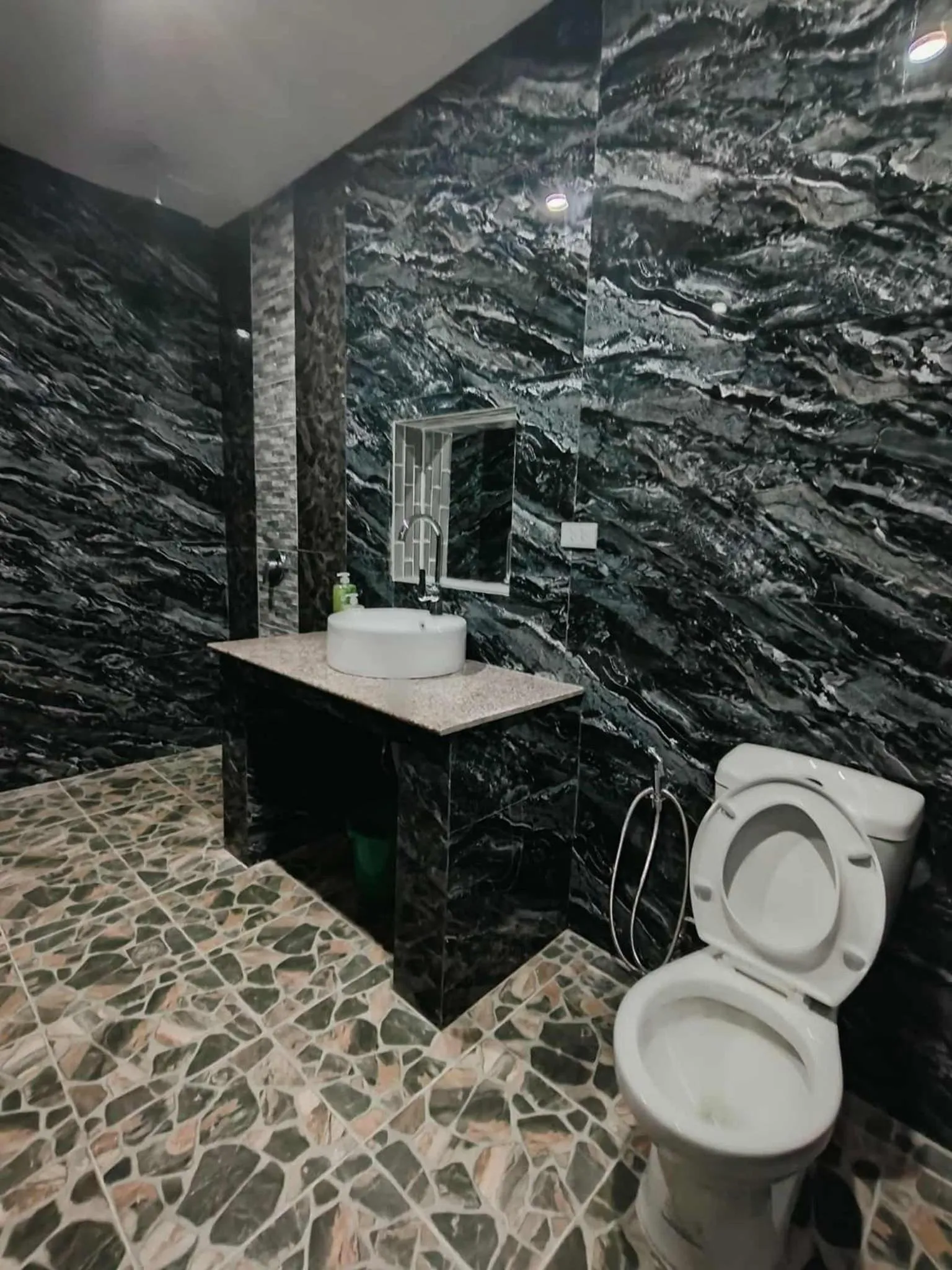 birdwatchers beachfront hotel panglao