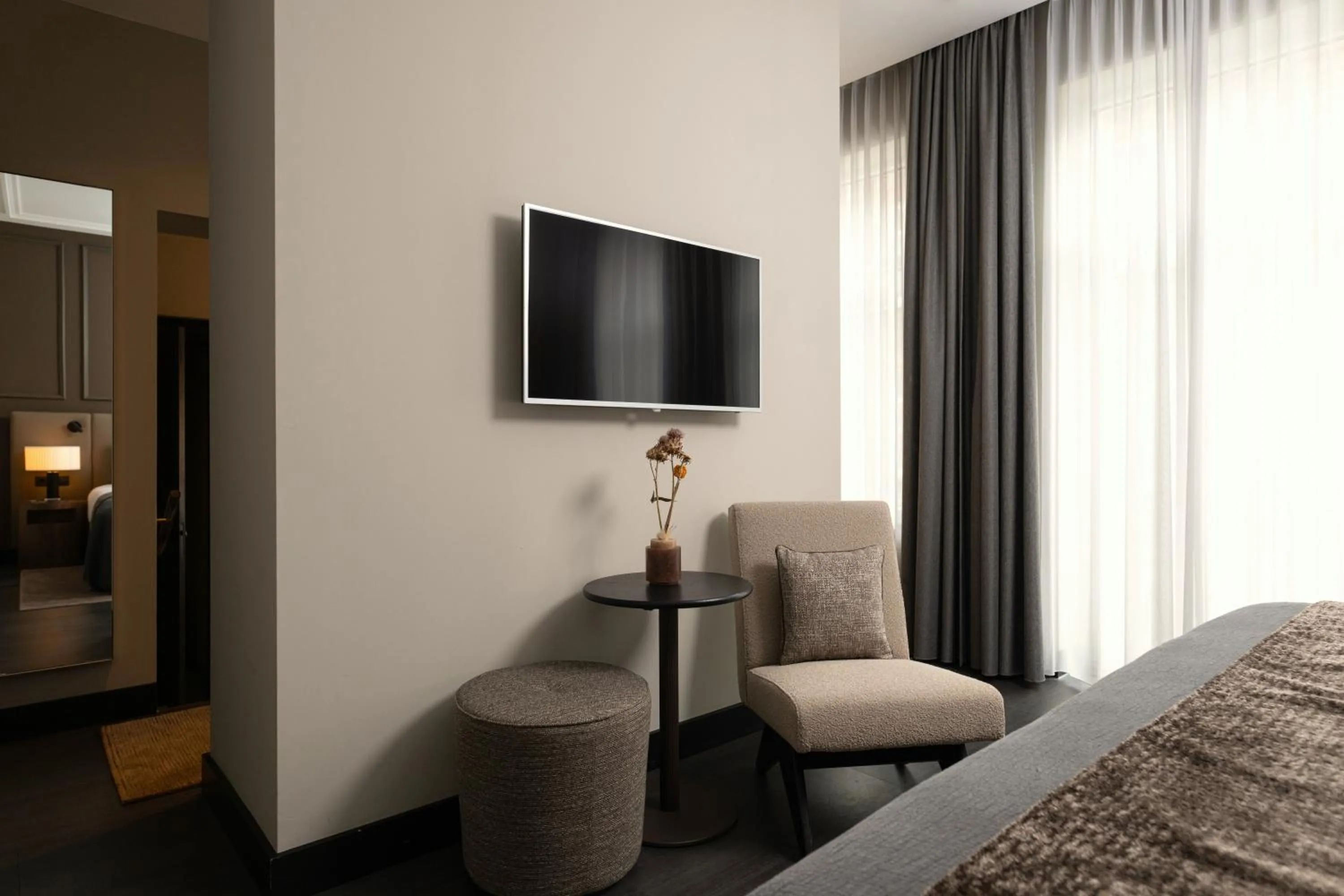 Seating area, Bed in BEAUMONT Maastricht