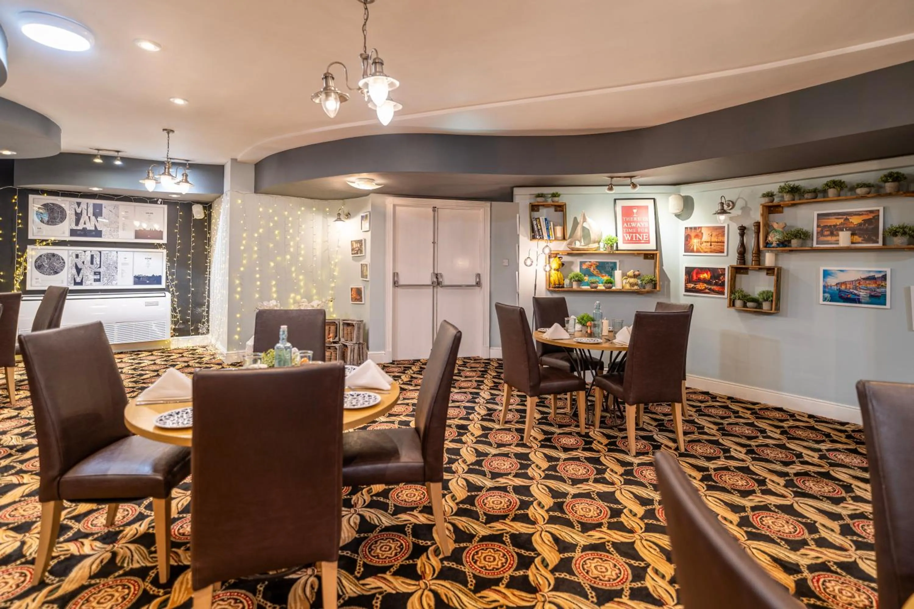 Restaurant/places to eat in Britannia Hotel City Centre Manchester