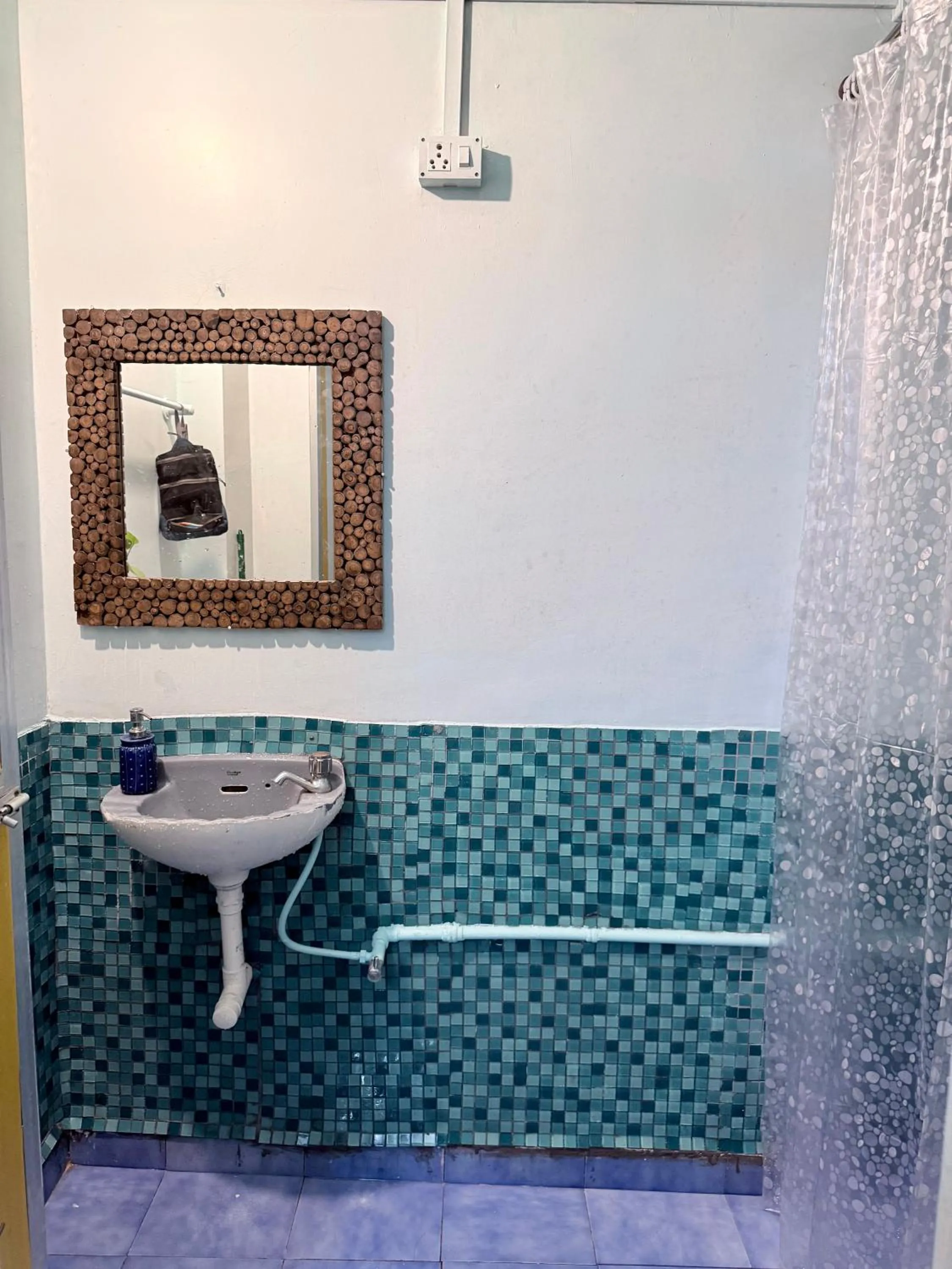 Bathroom in Endless Blue Hostel