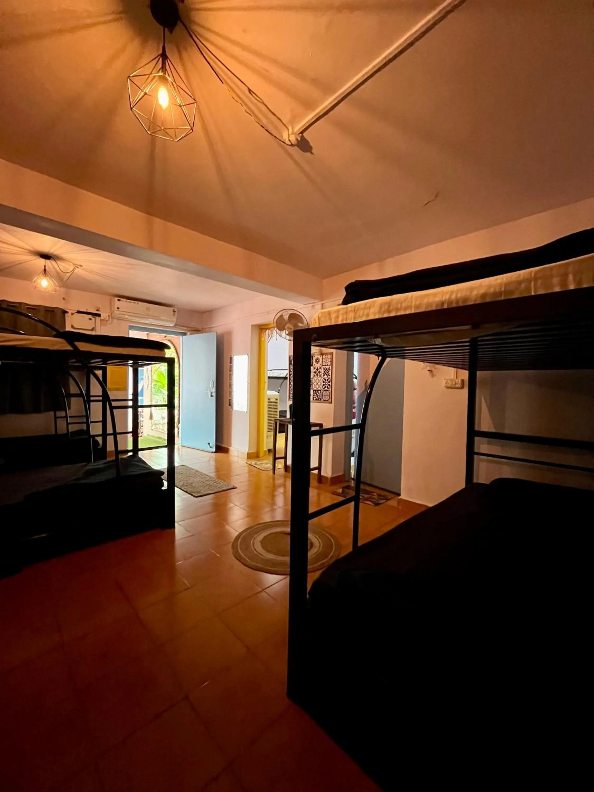 Photo of the whole room, Bed in Endless Blue Hostel