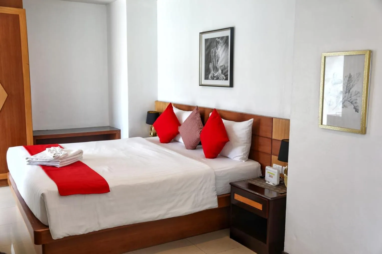 Bed in Cocoon APK Resort & Spa