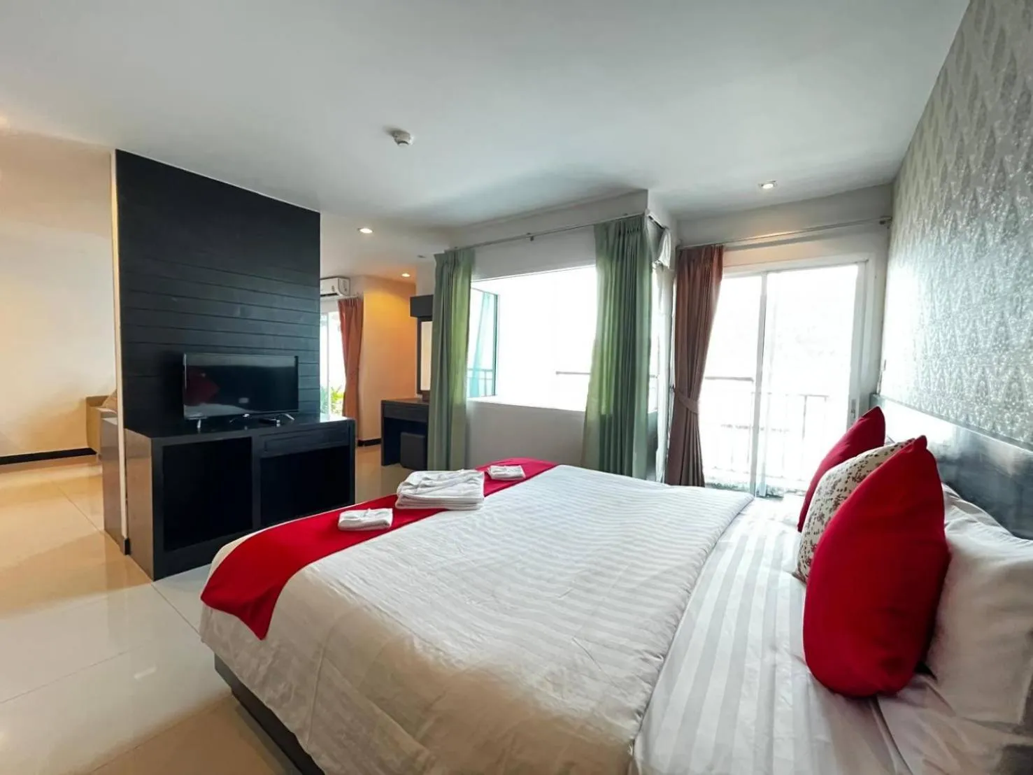 TV and multimedia, Bed in Cocoon APK Resort & Spa