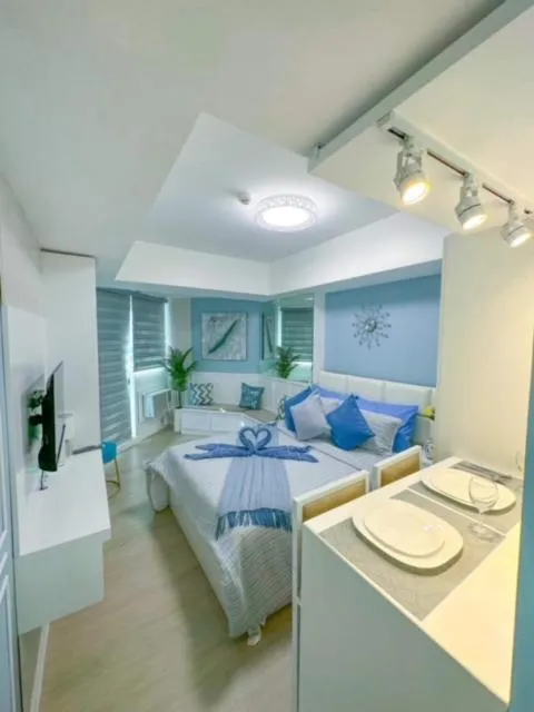 Bed in LA CASA ALEYKA AZURE NORTH PAMPANGA BALI Tower 518