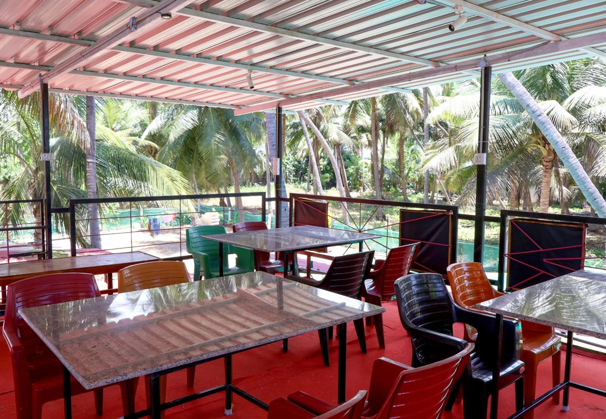 Restaurant/places to eat in Saikani Beach Resort & Eco stay