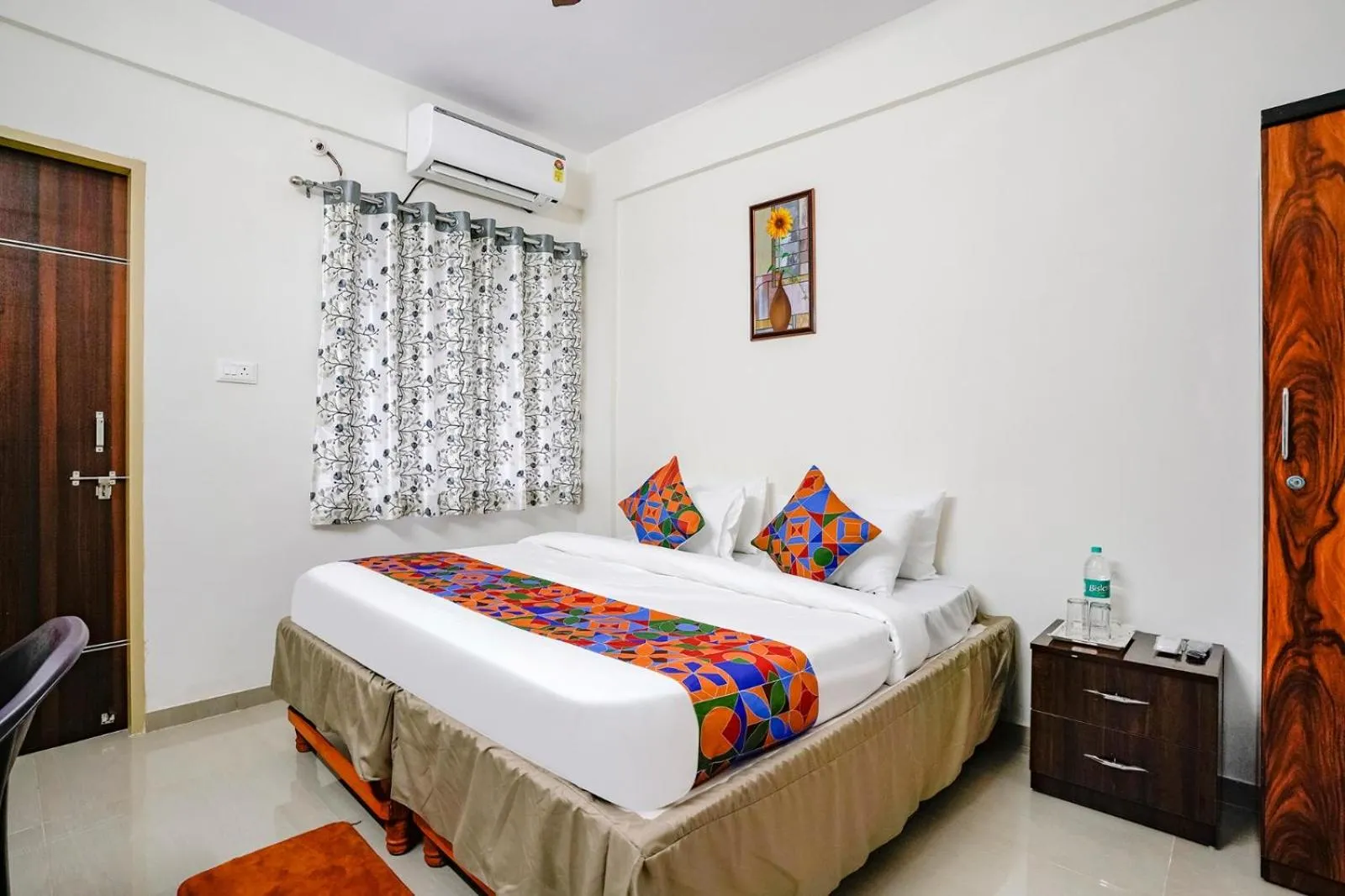 Double Room with Private External Bathroom in Hotel Comfort Caves
