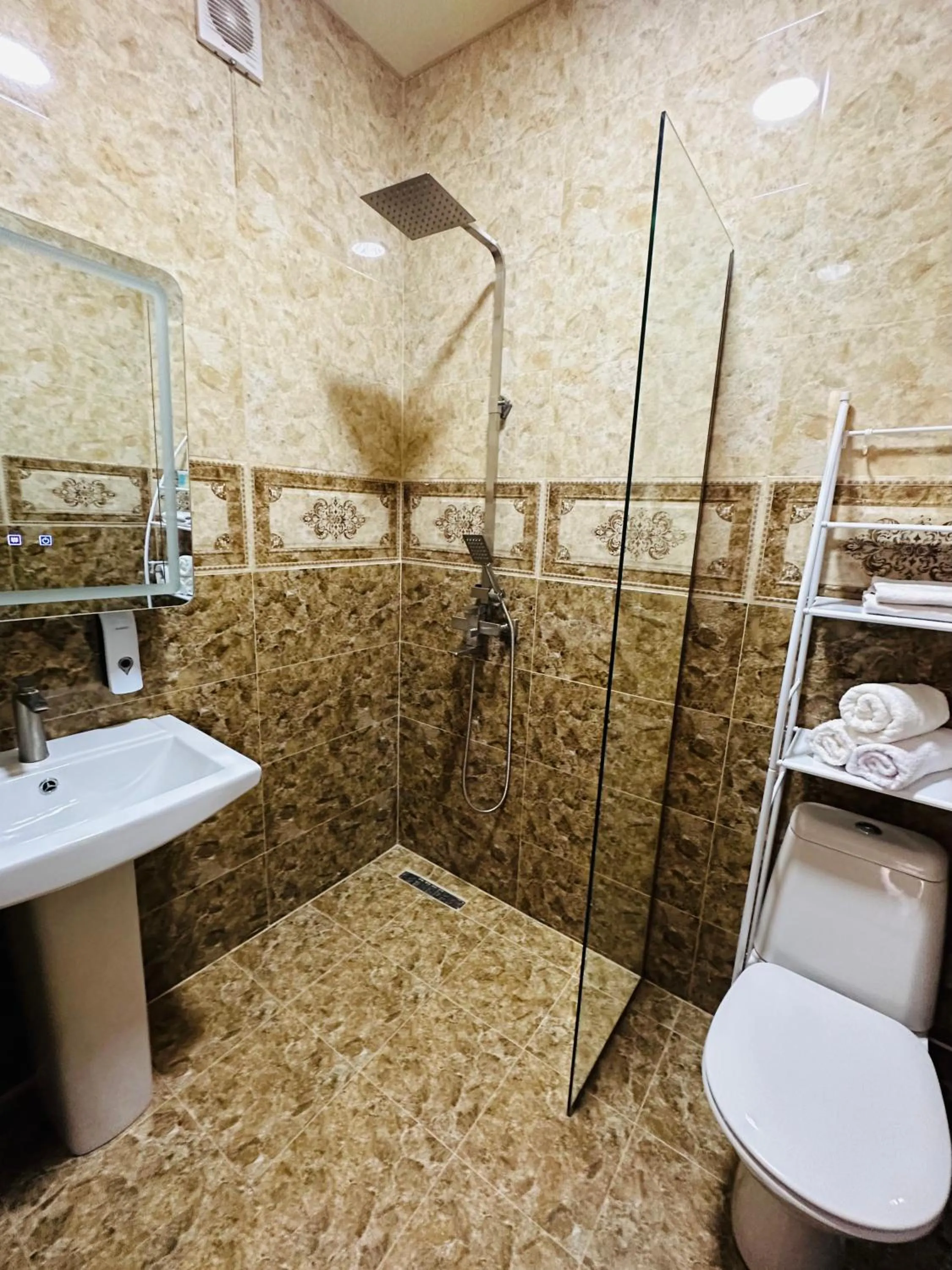 Bathroom in Pesvebi Design Hotel and Cellar