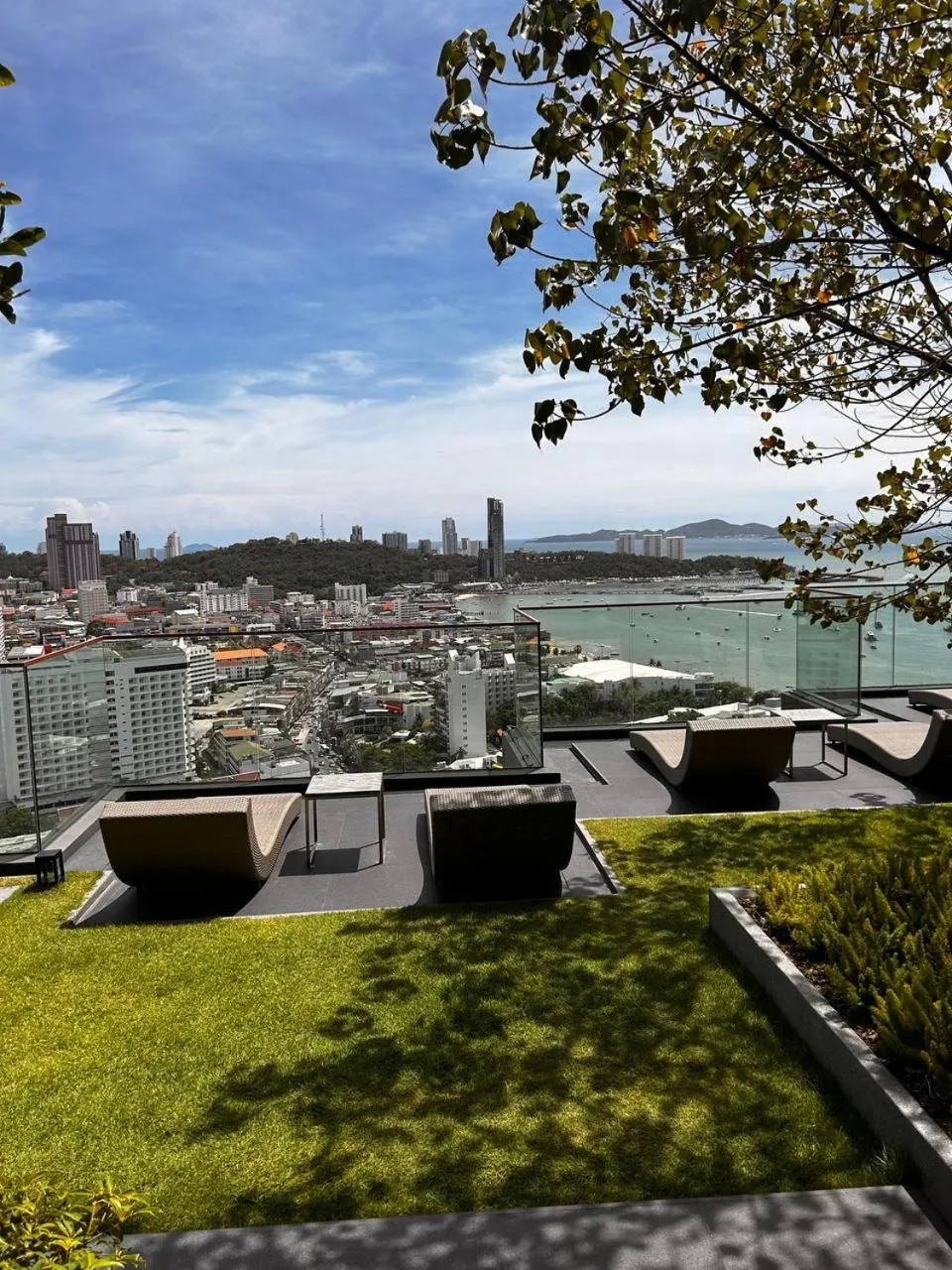 Day in EDGE Central Pattaya