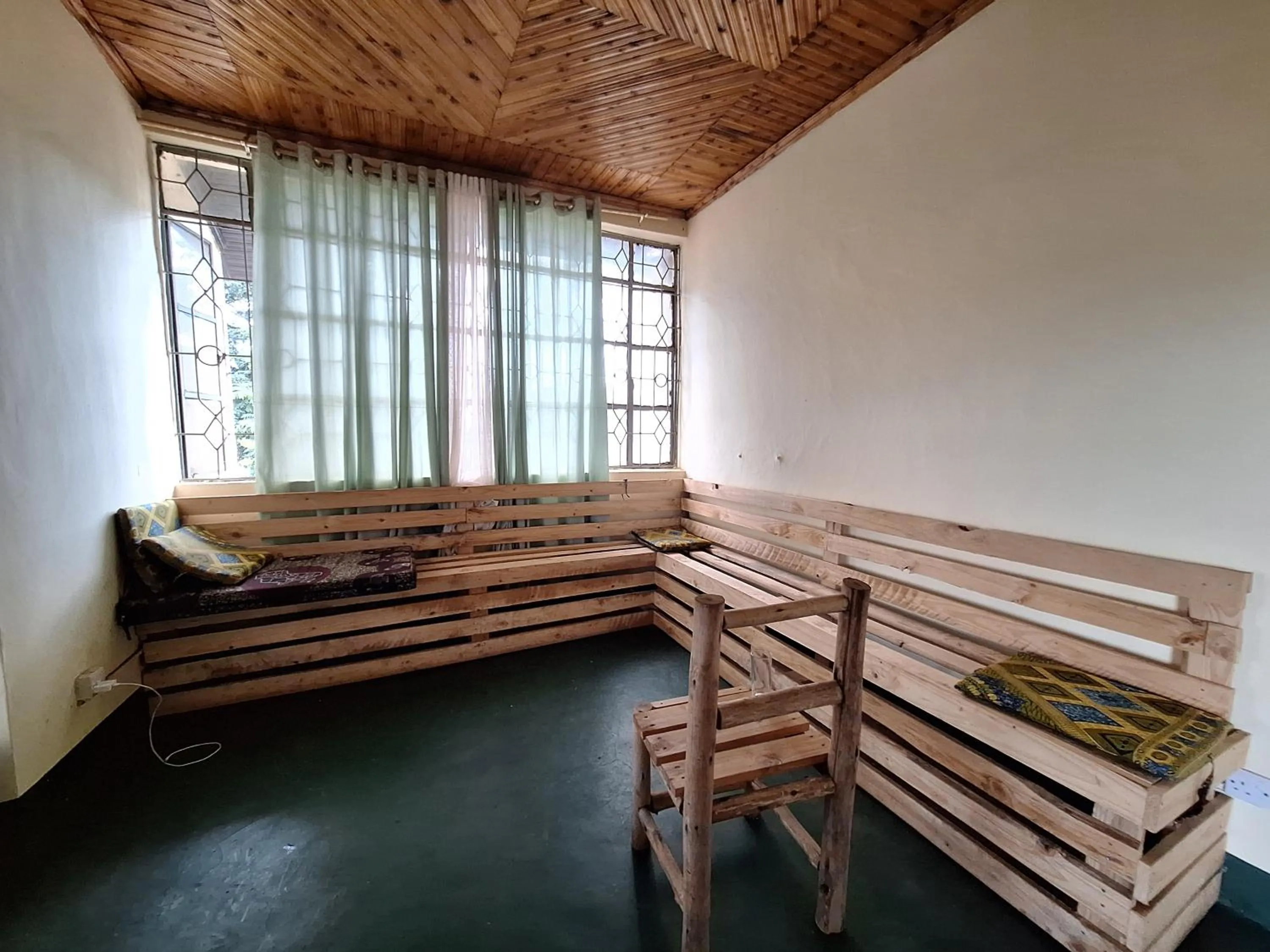 Lounge or bar in Hill View Garden Hotel