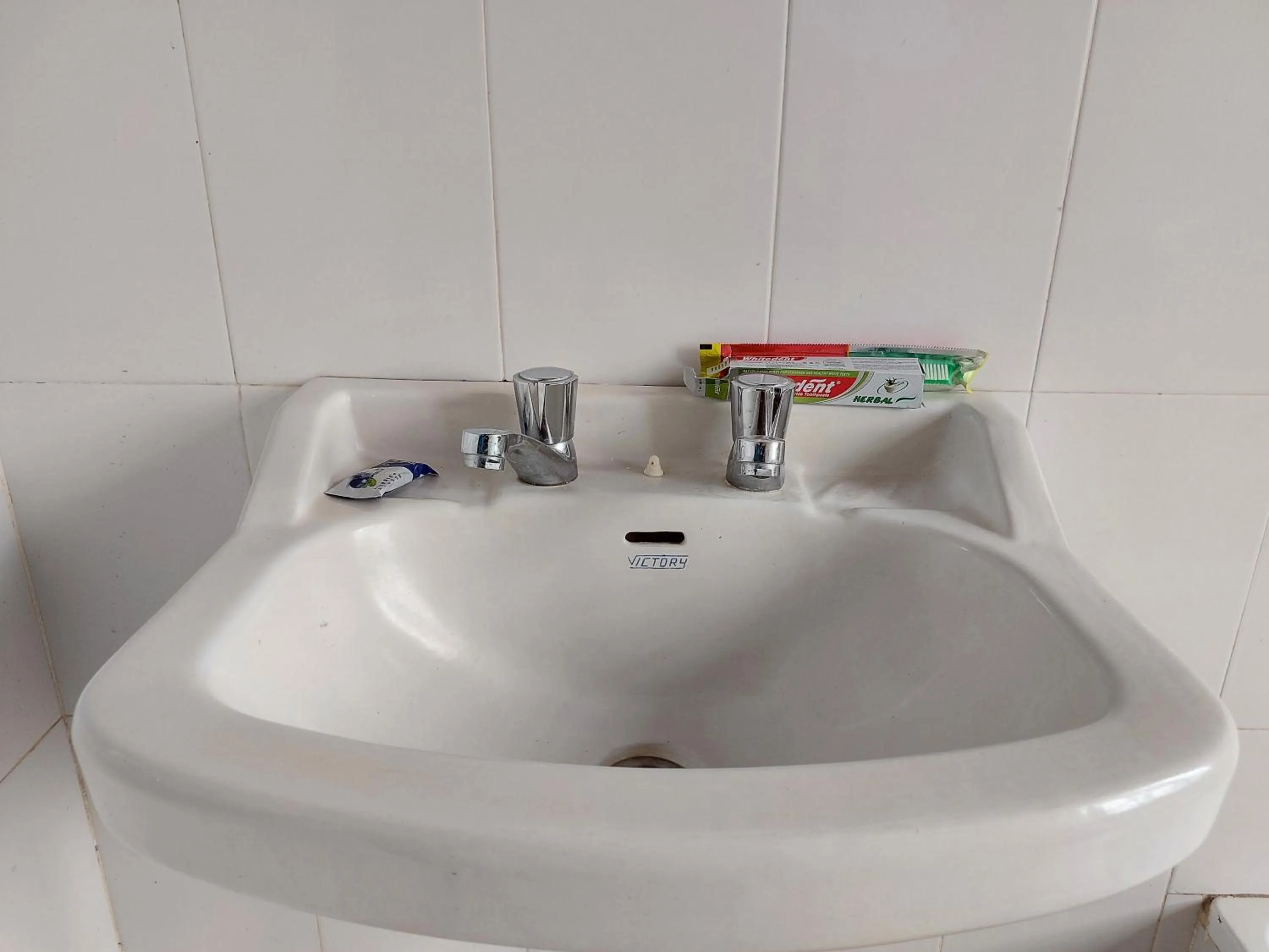 Bathroom in Hill View Garden Hotel