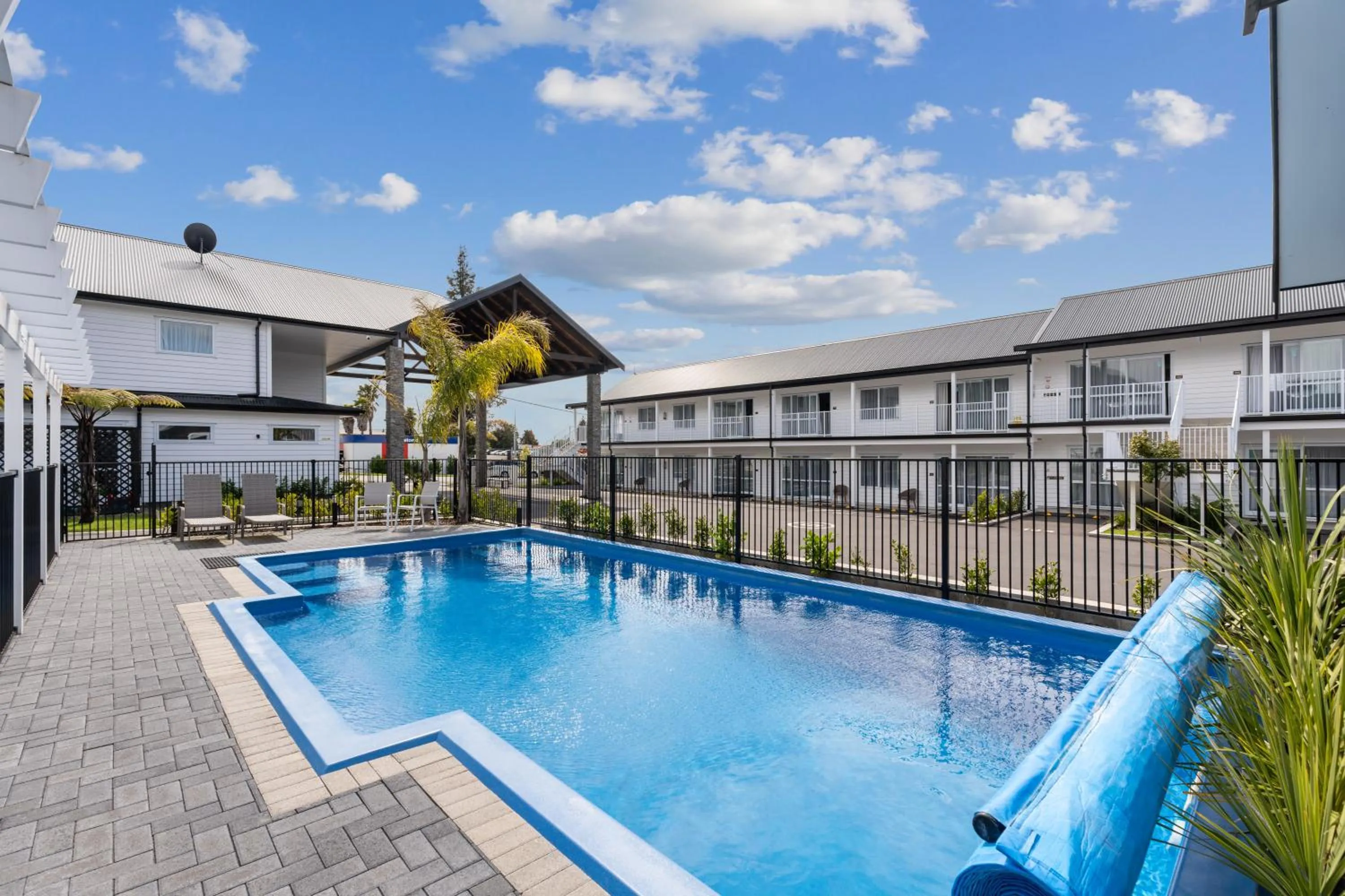Swimming pool in Newina Rotorua