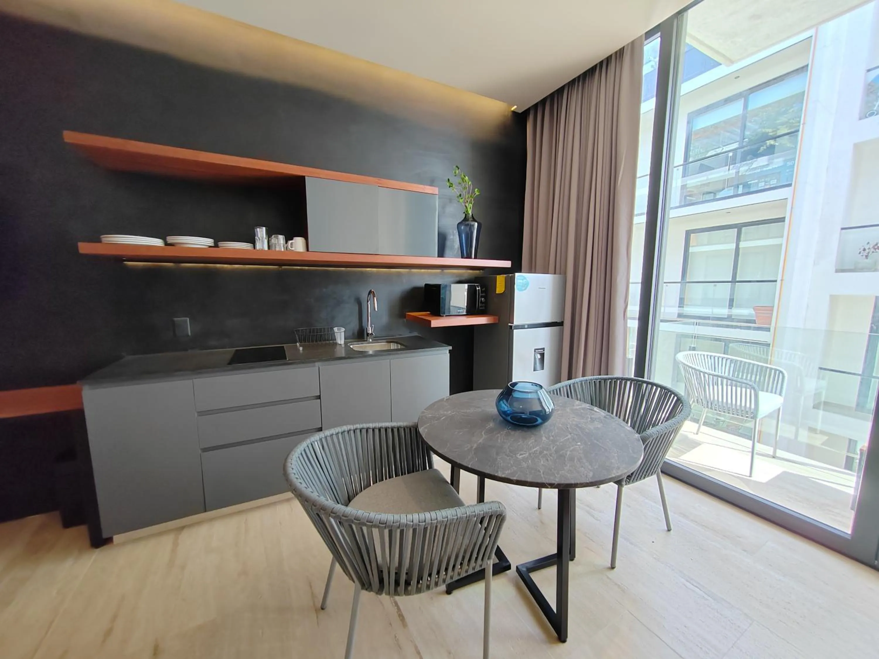 Kitchen or kitchenette in Incredible & Beautiful Studio Steps From The Beach By Yeah