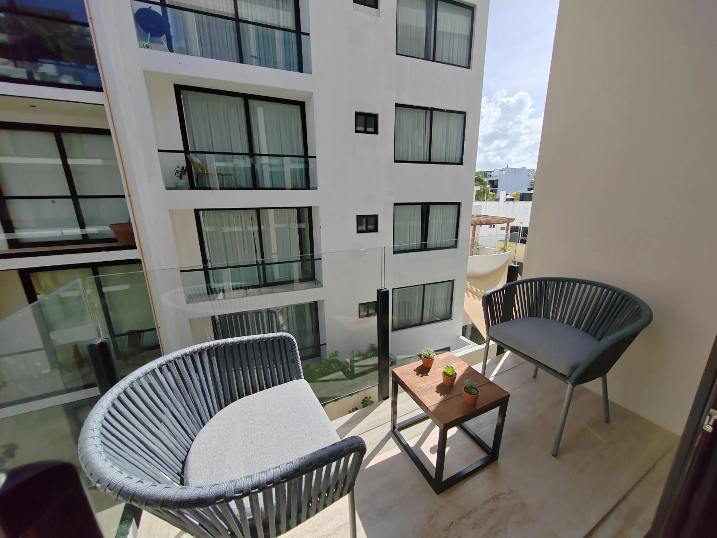 Property building in Incredible & Beautiful Studio Steps From The Beach By Yeah