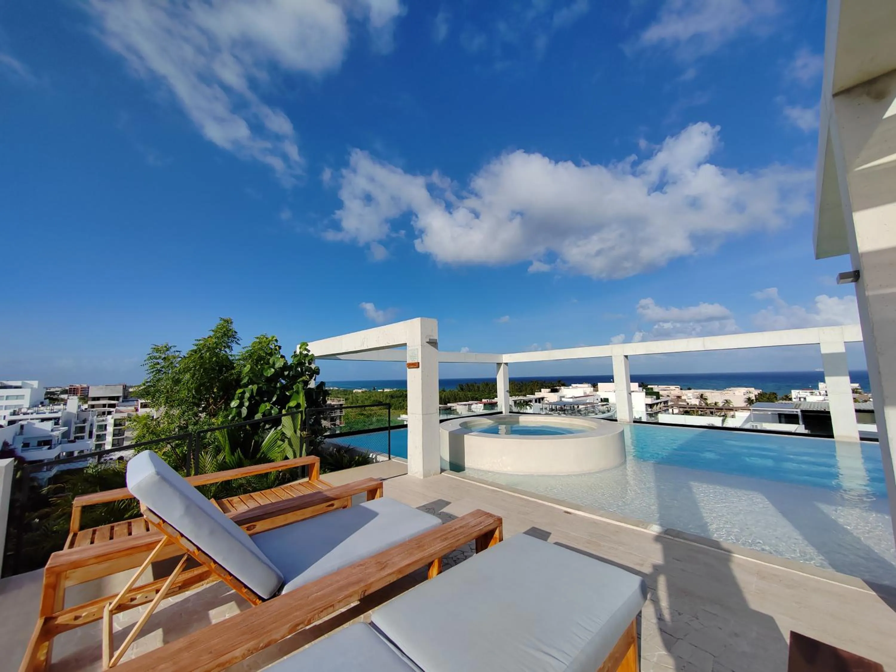 Day in Incredible & Beautiful Studio Steps From The Beach By Yeah