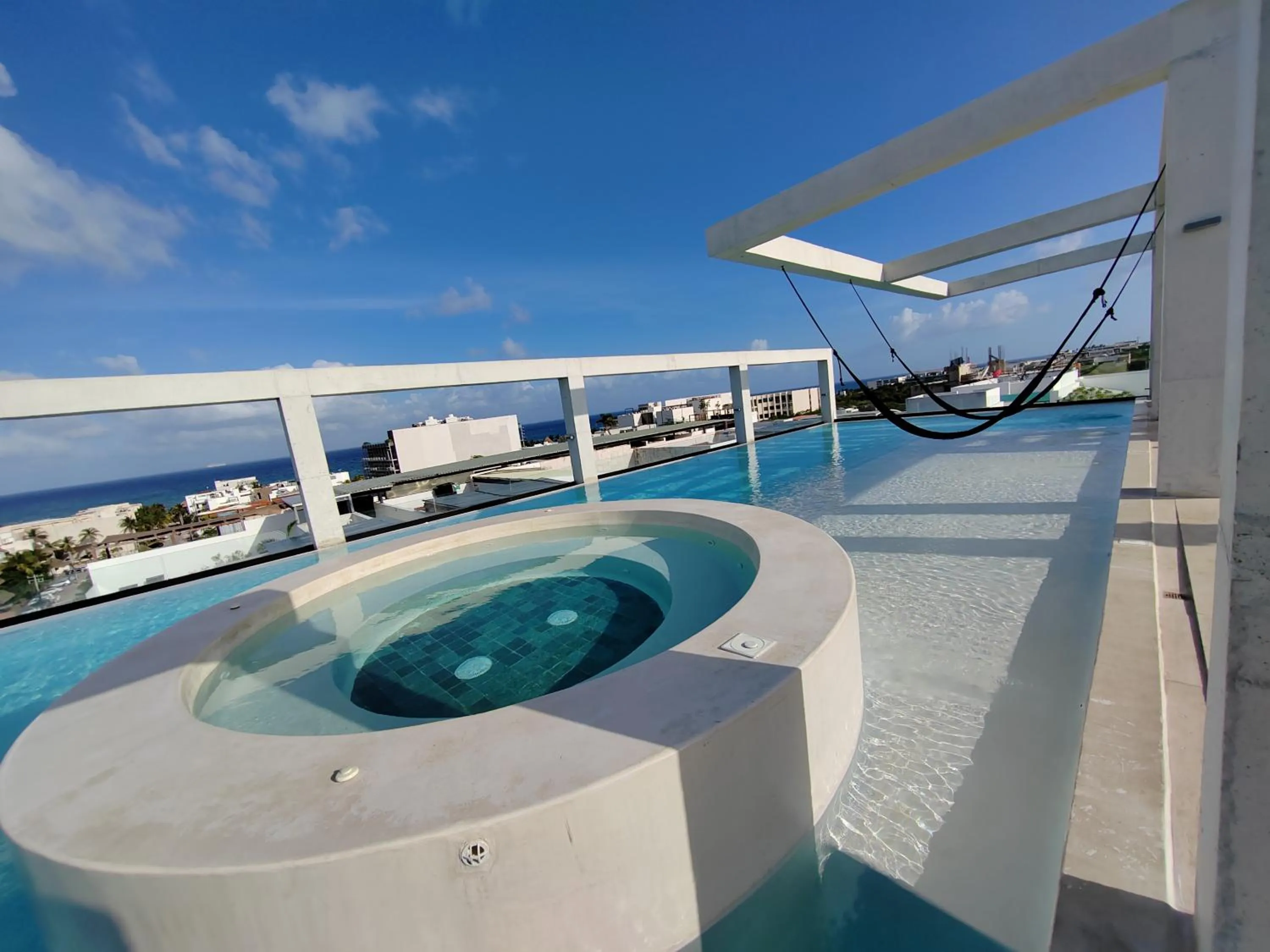 Day in Incredible & Beautiful Studio Steps From The Beach By Yeah