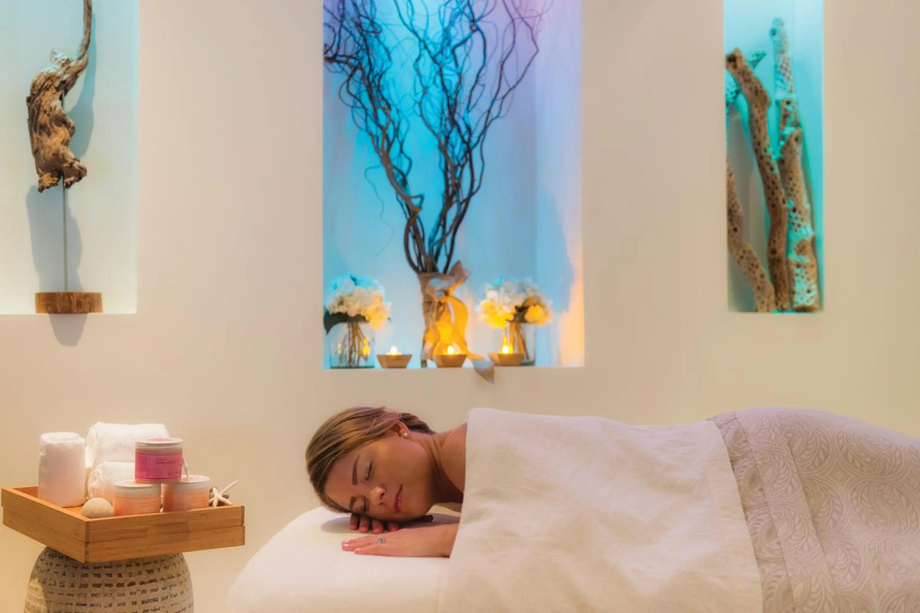 Massage in Bungalows at Windsong on the Reef