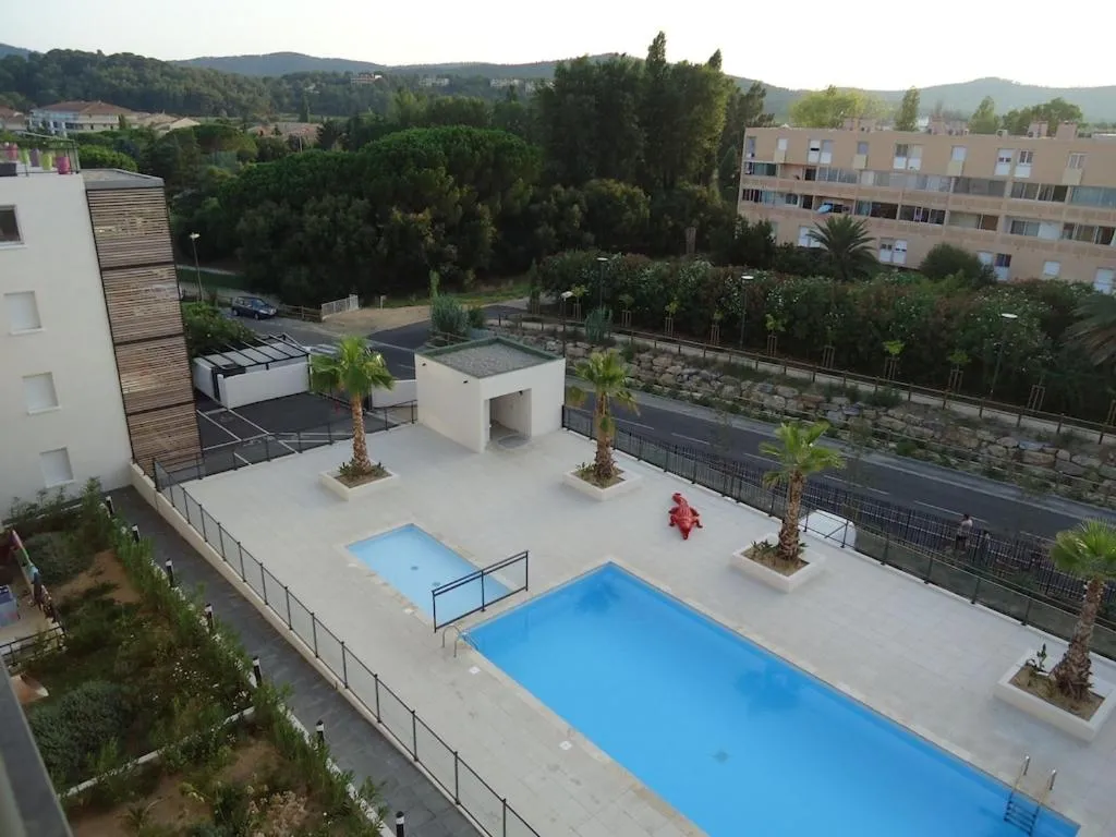 Two-Bedroom Apartment in T3 Le Lavandou ideally placed 80m² of terraces