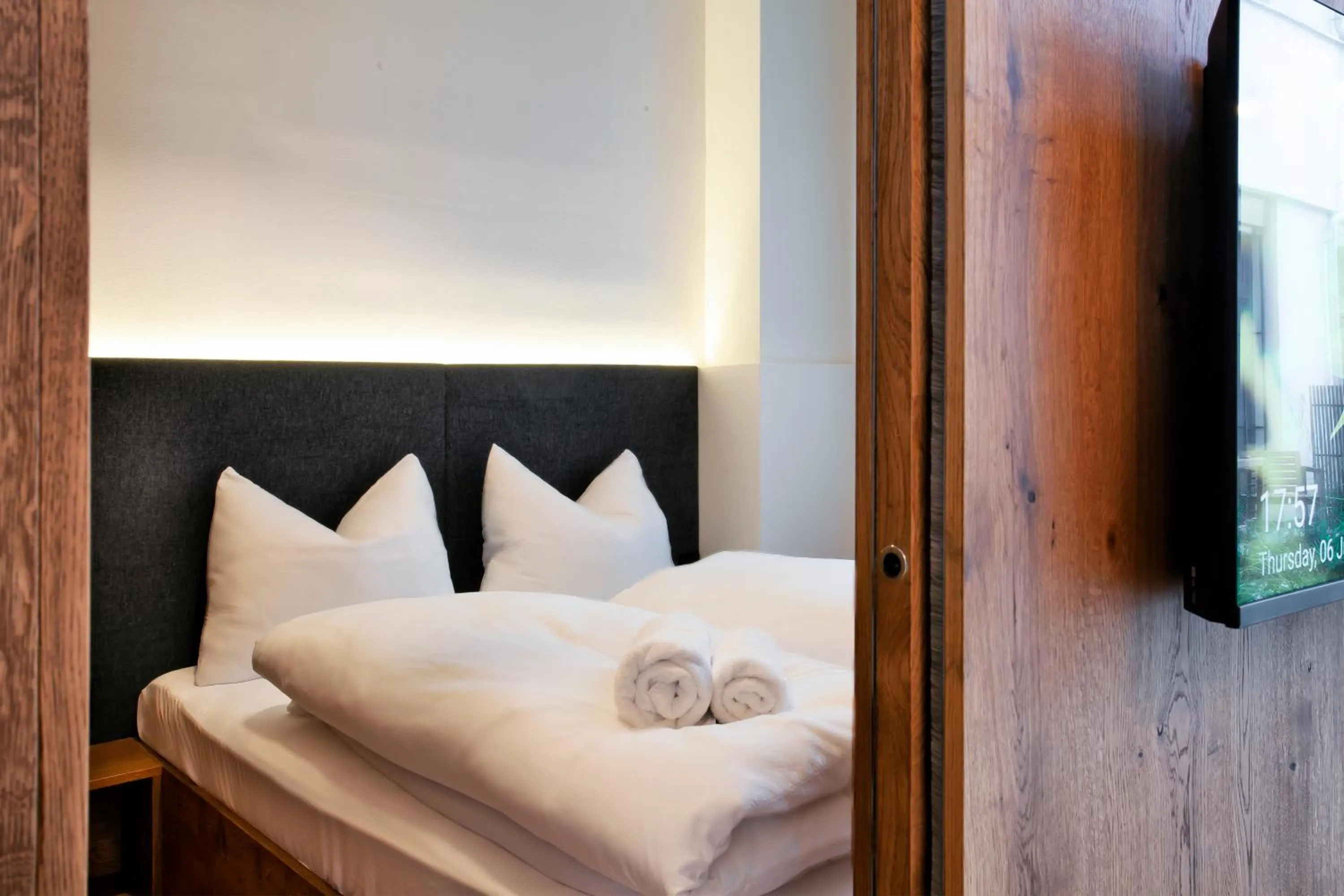 Bed in FERDI Margareten