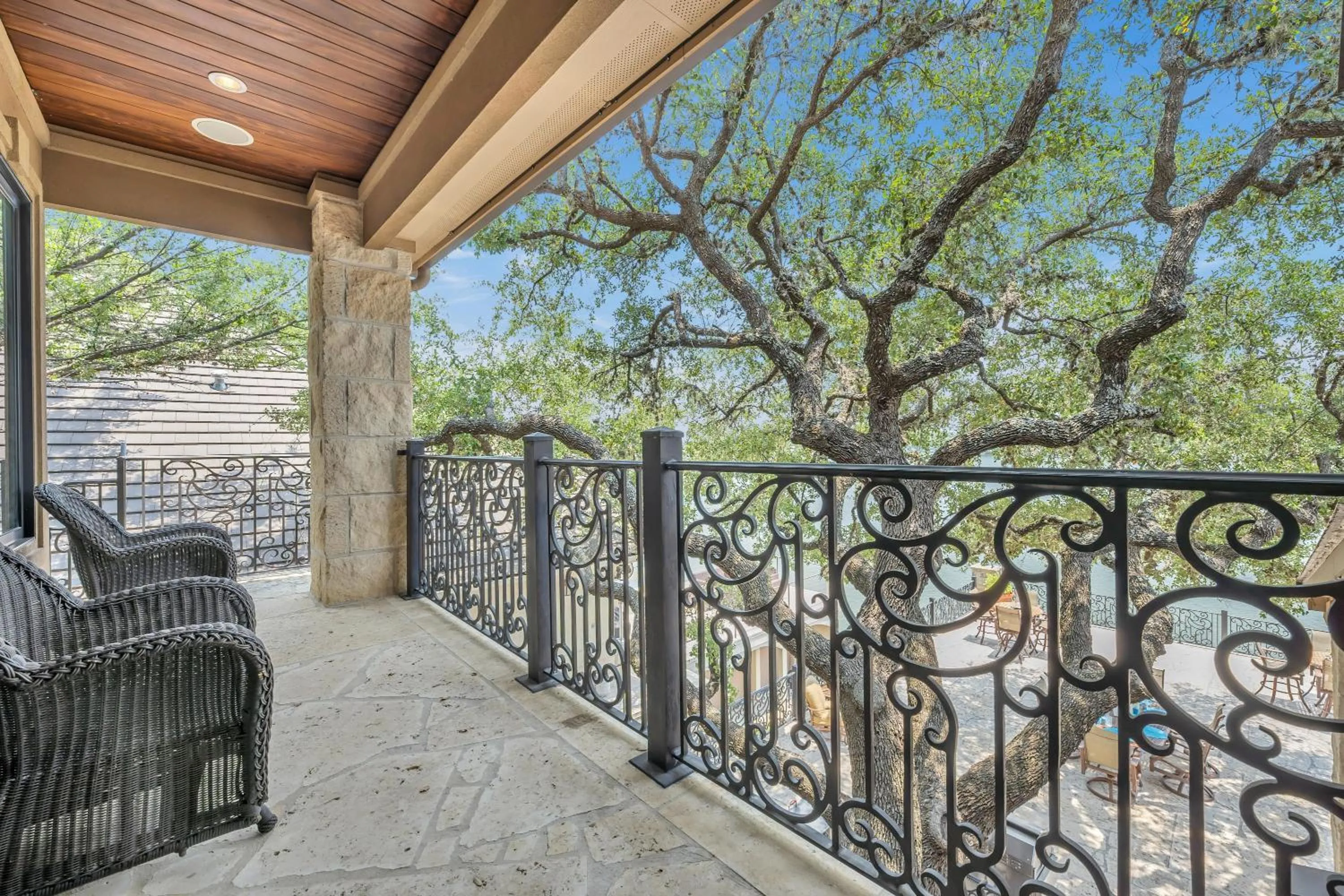 The Villa on Matern New Listing