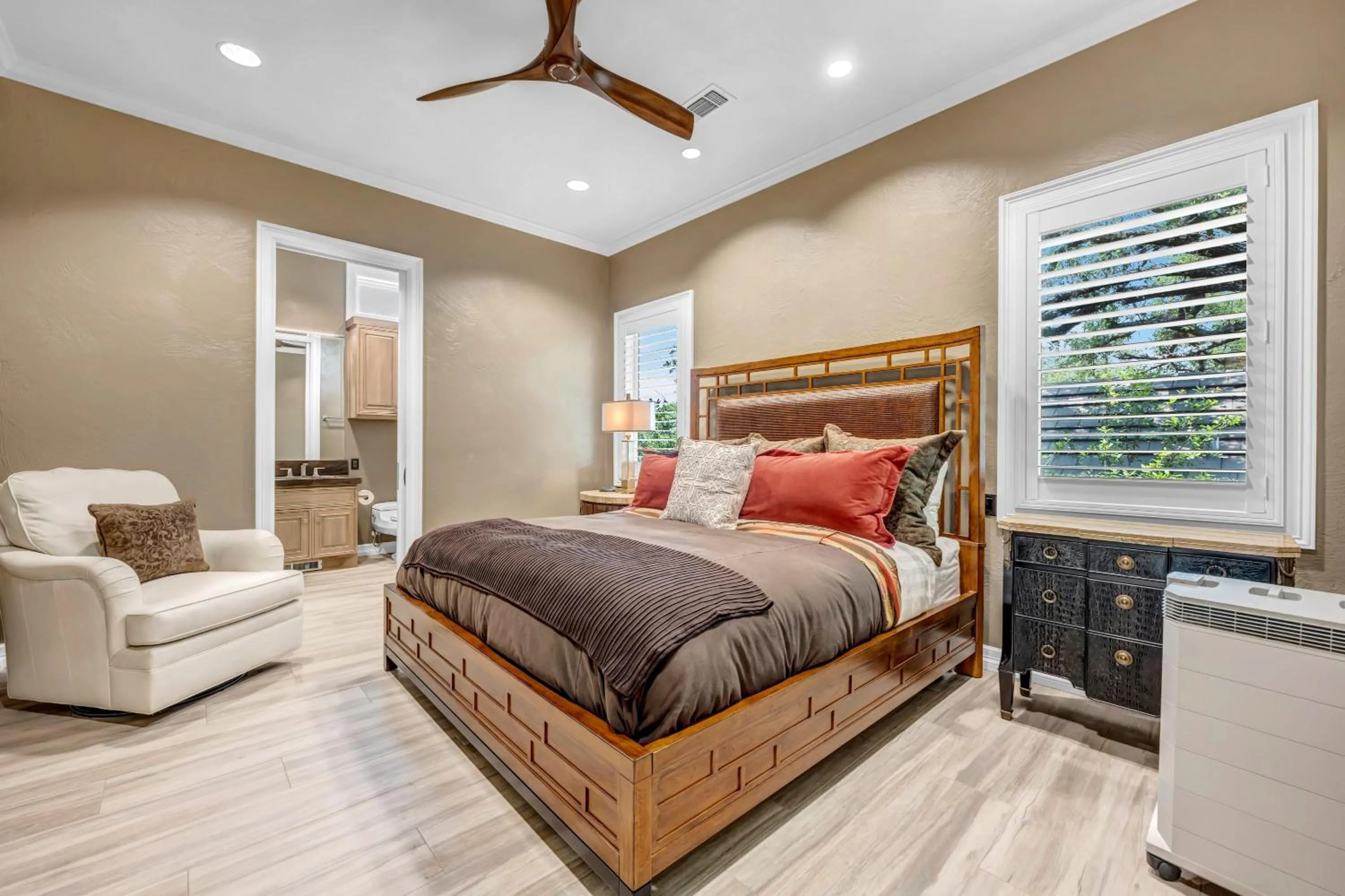 Bed in The Villa on Matern New Listing
