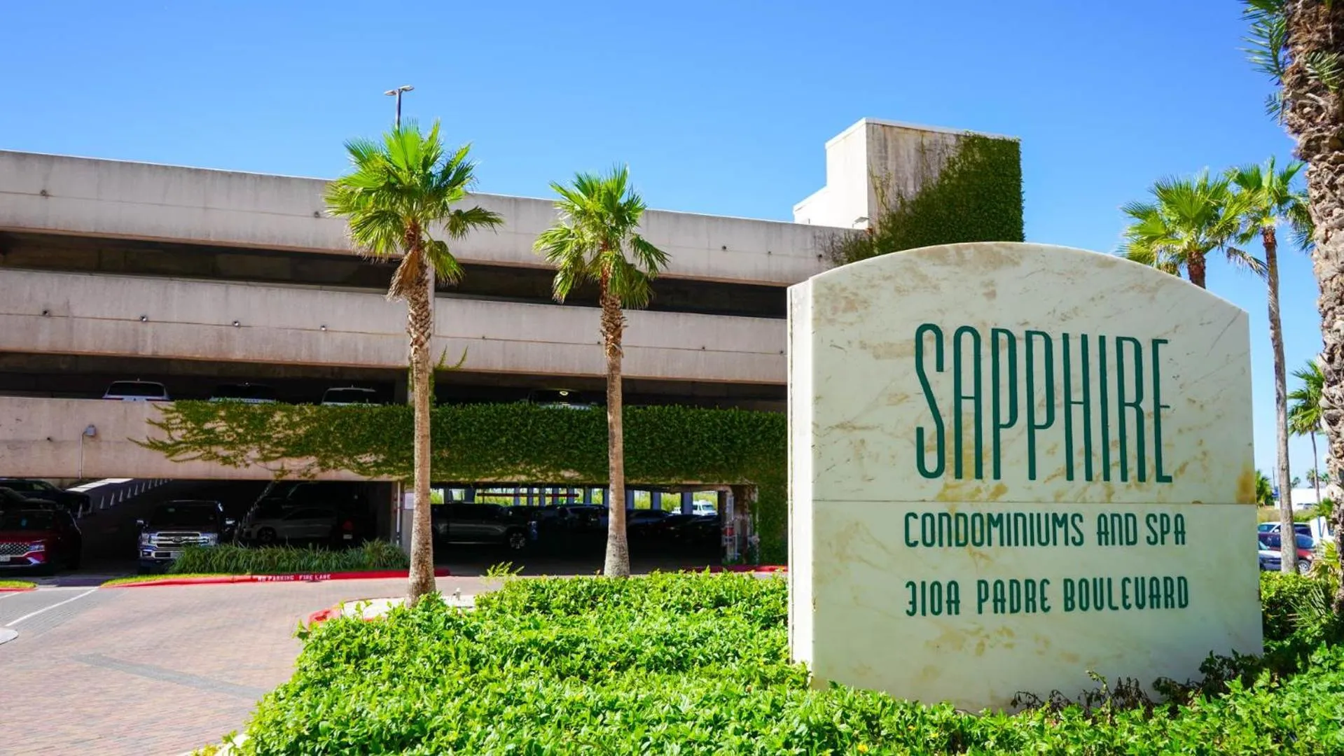 Property building in Sapphire 1706