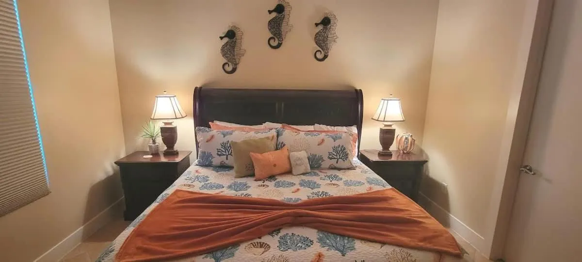 Bed in Sapphire 1706