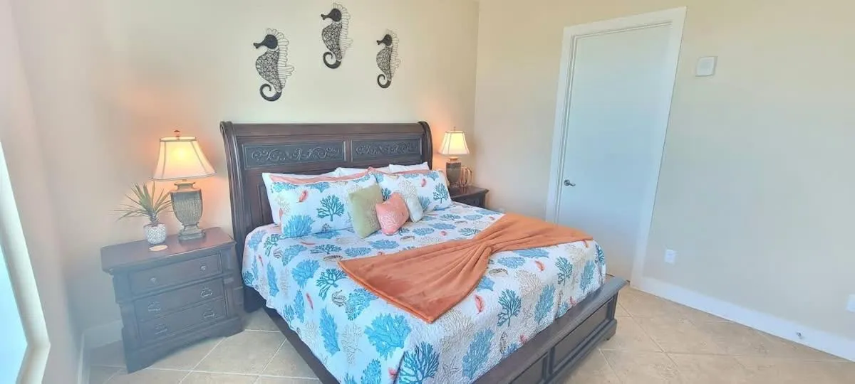 Bed in Sapphire 1706