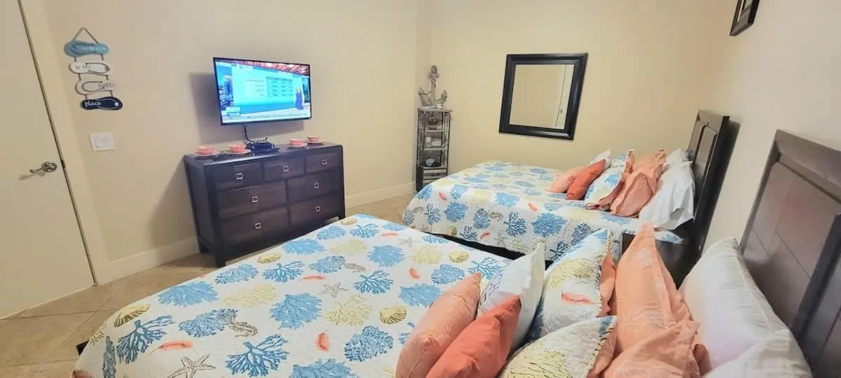 Bed in Sapphire 1706