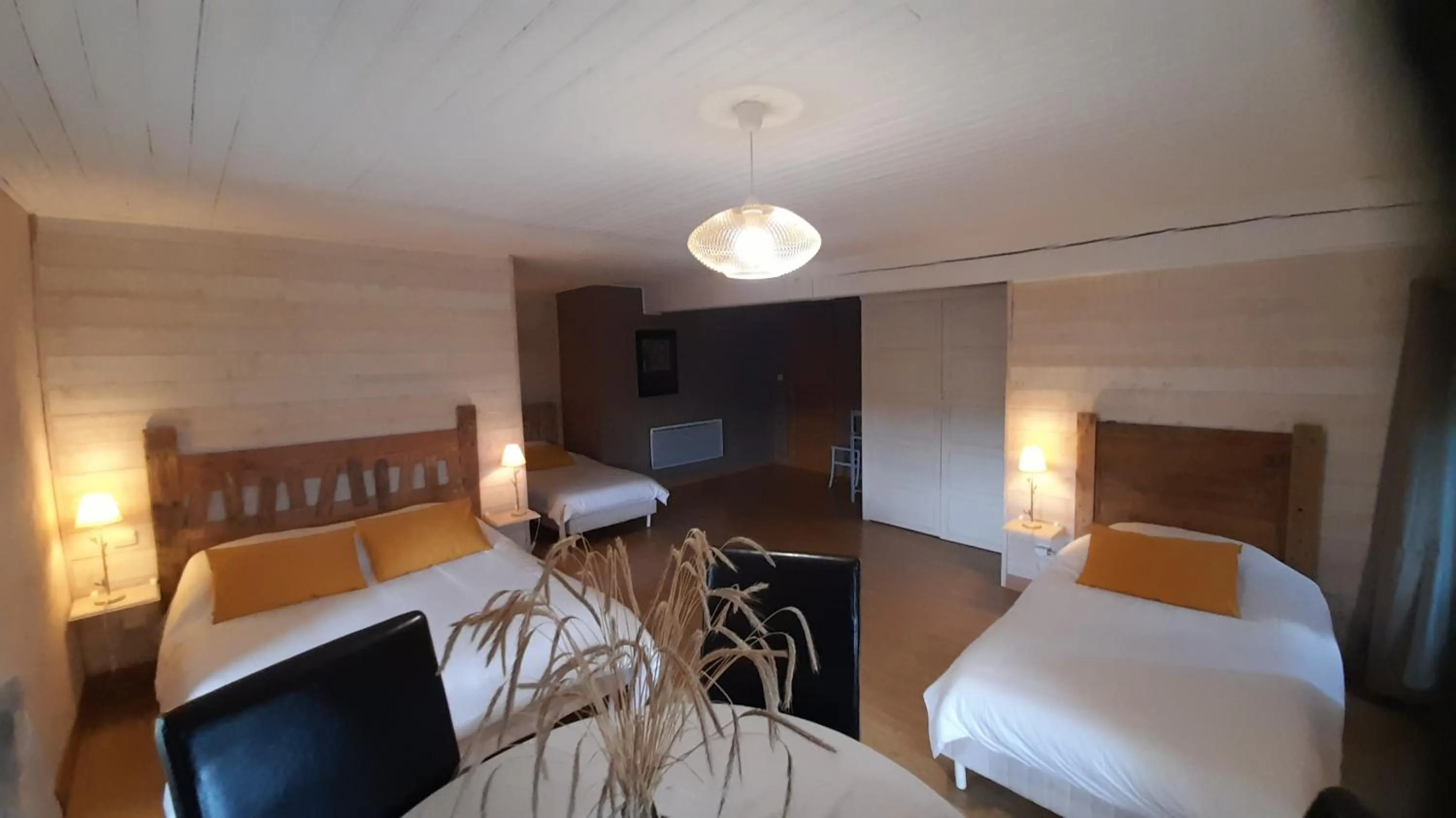 Bedroom in Les Chambres d'Hôtes Le Triskèle