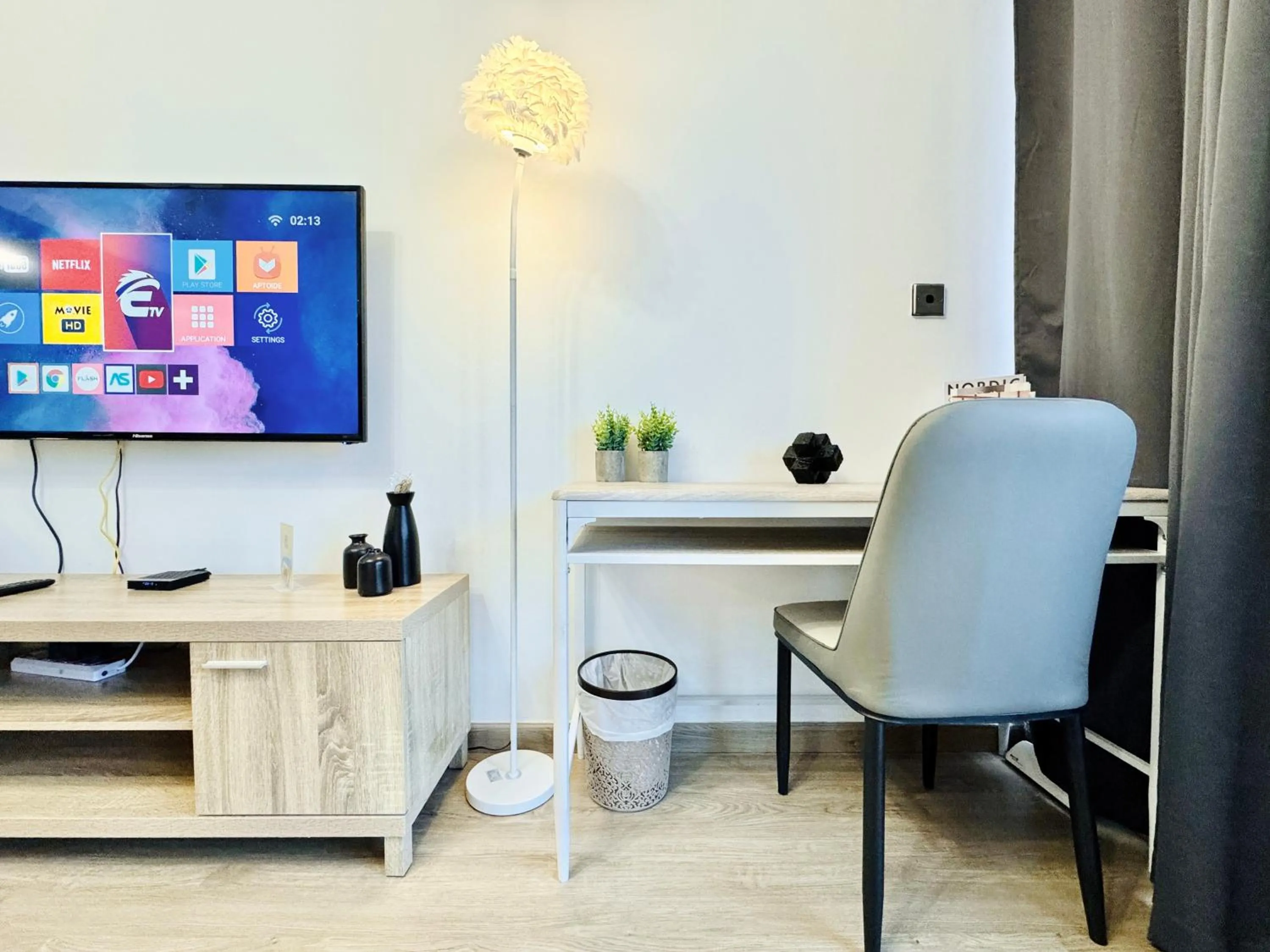 TV and multimedia in Cosmos Living Dubai Arch Tower Pool, Gym & Balcony