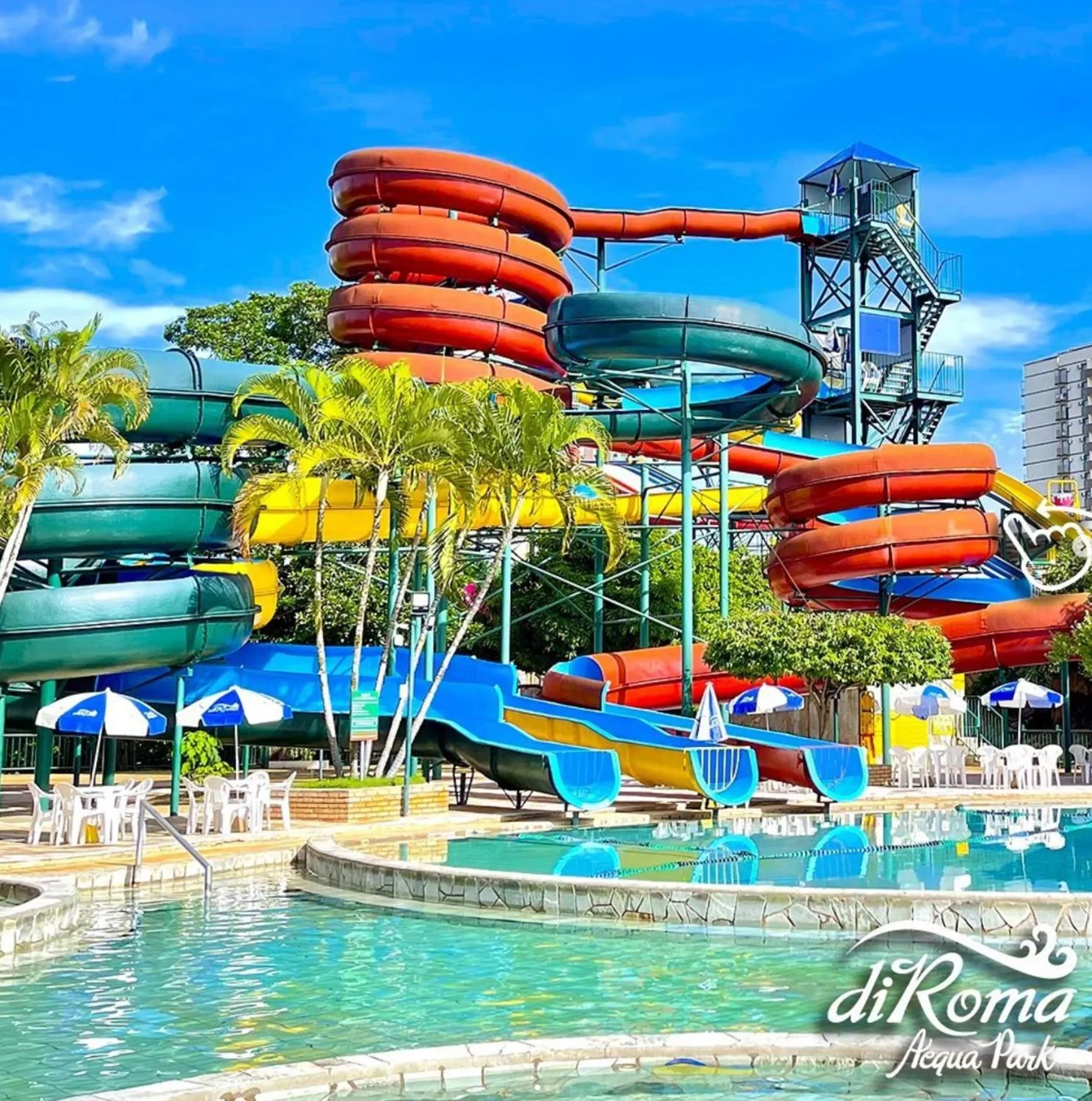 Swimming pool in Spazzio Diroma Hospedagem com acesso gratuito no Acqua Park