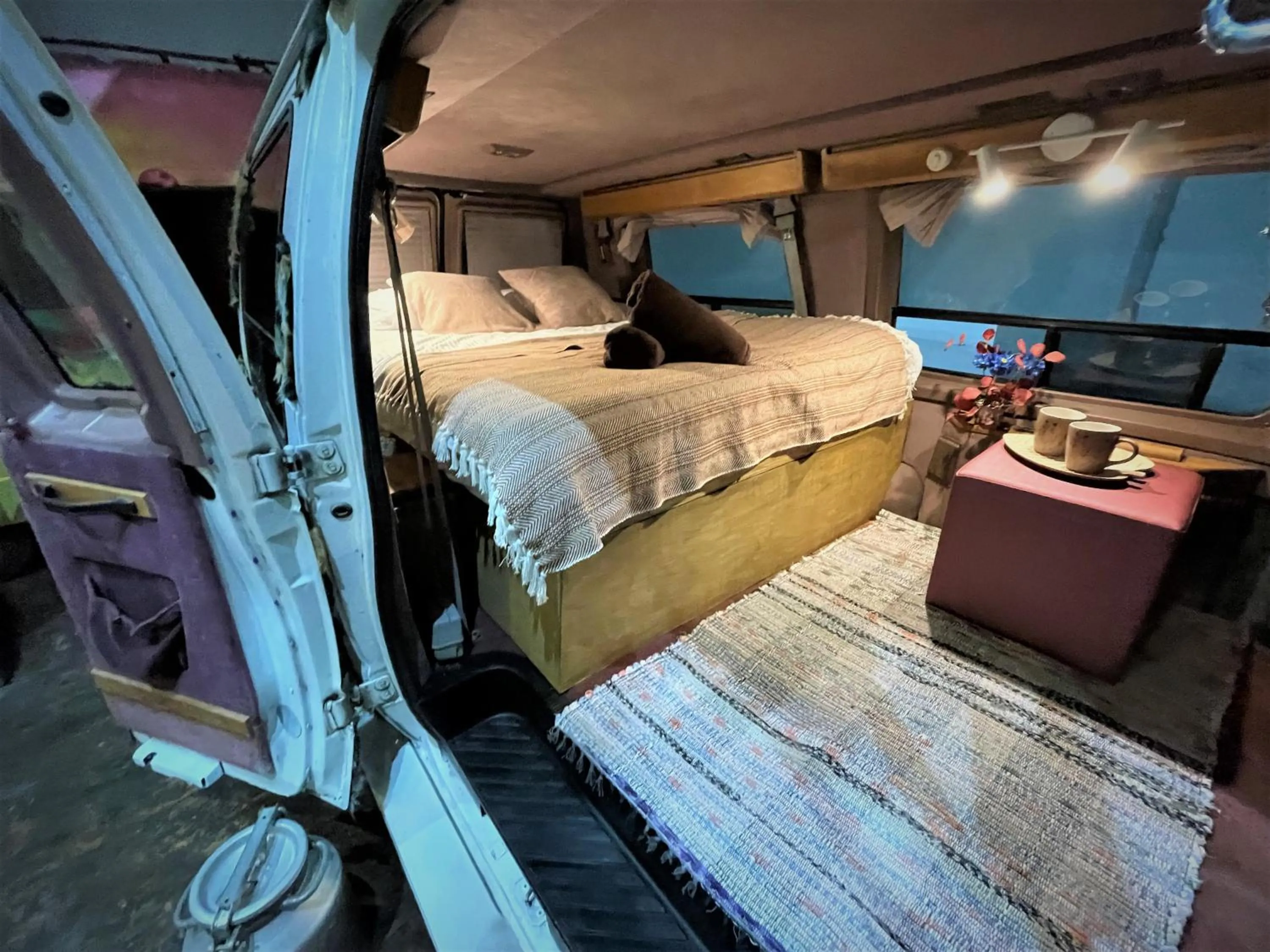 Urban Van Glamping Riga