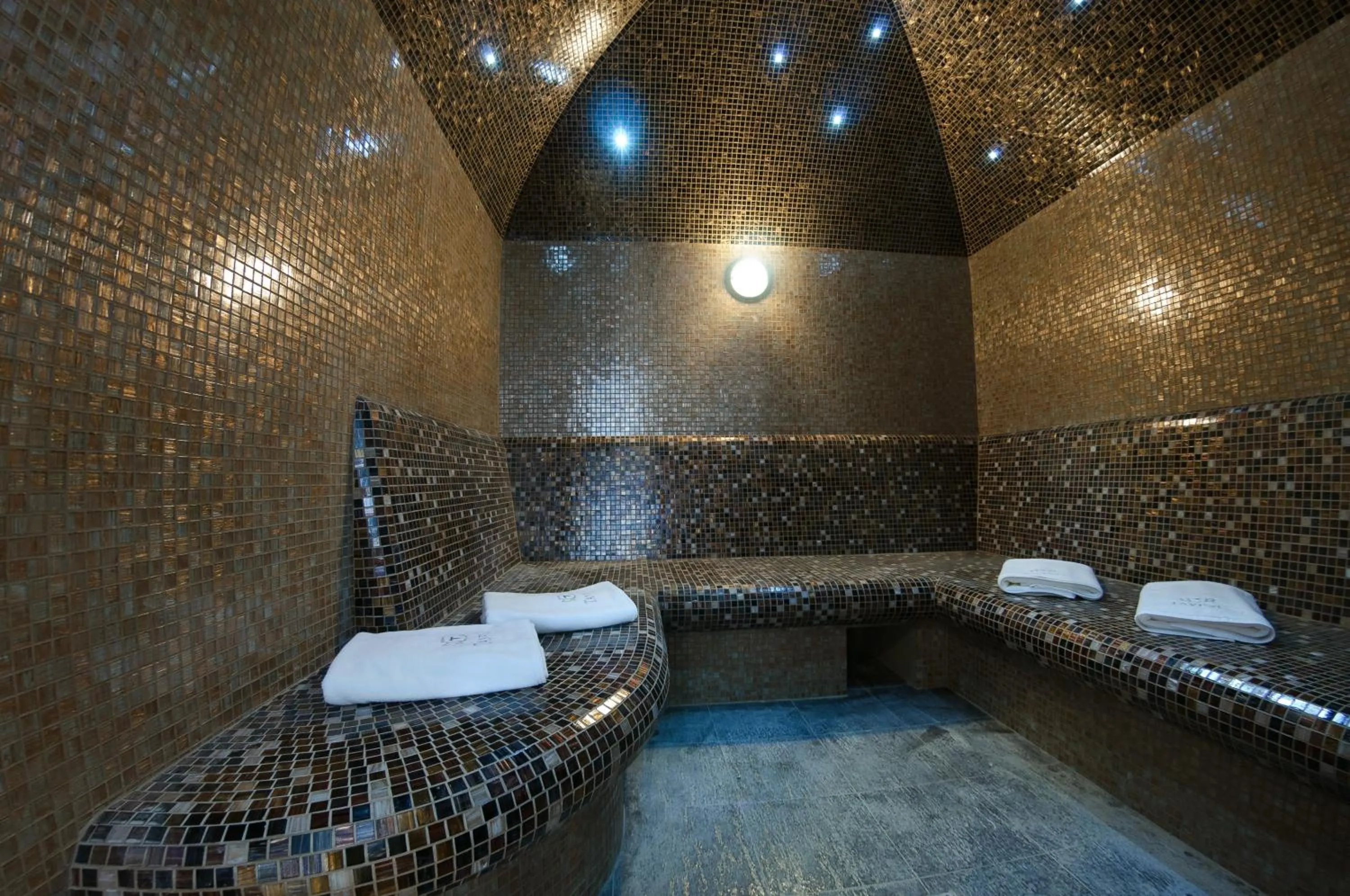 Spa and wellness centre/facilities in Taurus Hotel & SPA